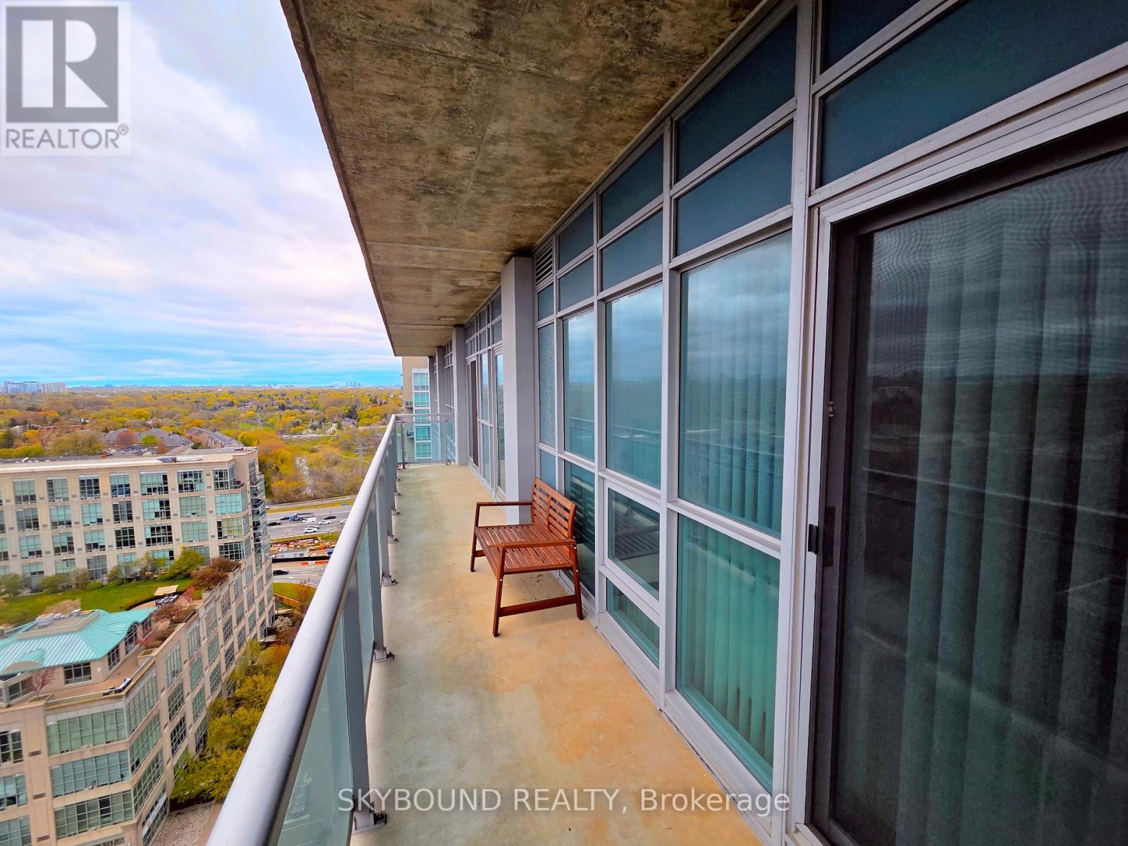 2208 - 155 Legion Road N, Toronto, Ontario  M8Y 0A7 - Photo 19 - W13120482