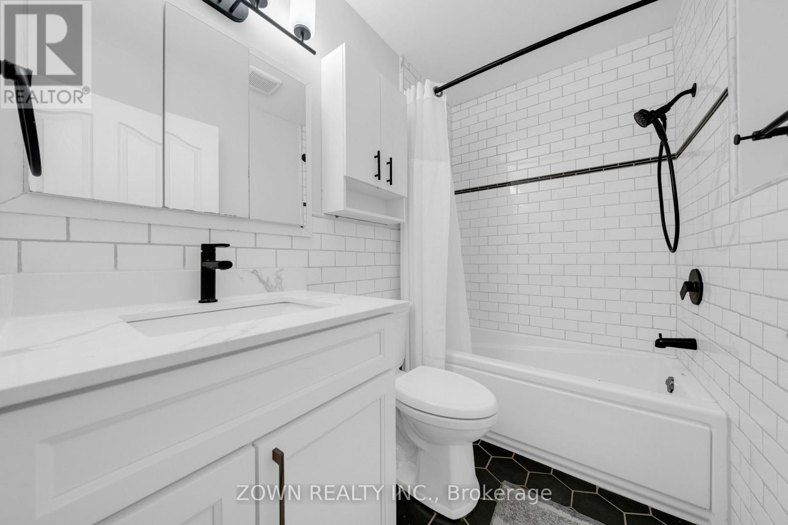 2330 Edenhurst Drive, Mississauga, Ontario  L5A 2K9 - Photo 21 - W13123448