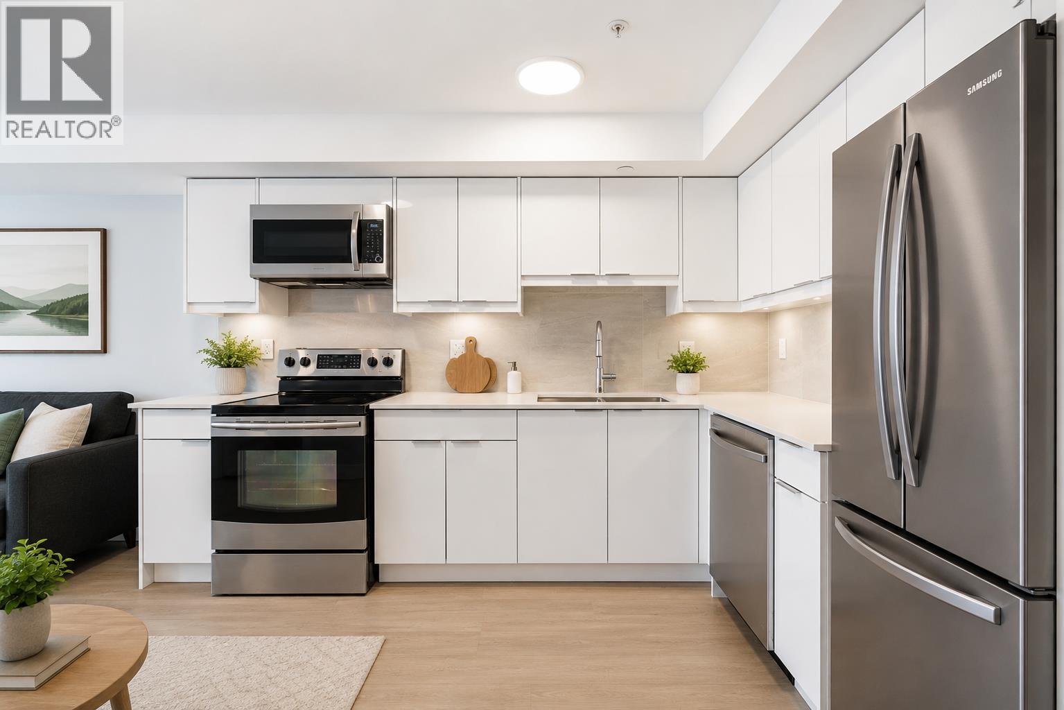 206 3050 Kingsway, Vancouver, British Columbia  V5R 5J7 - Photo 5 - R3122290