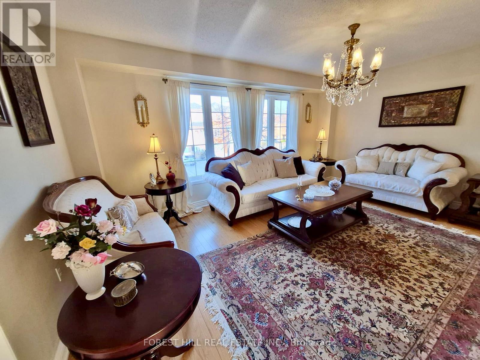 54 Timberview Drive, Vaughan, Ontario  L4J 8M3 - Photo 4 - N12984210