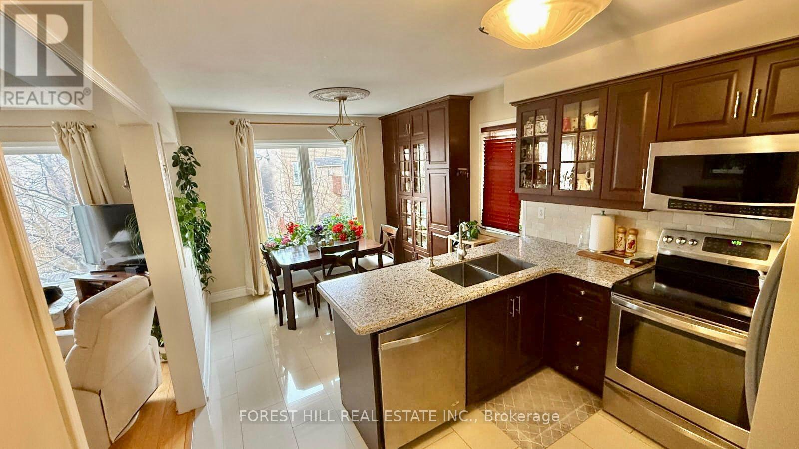 54 Timberview Drive, Vaughan, Ontario  L4J 8M3 - Photo 7 - N12984210