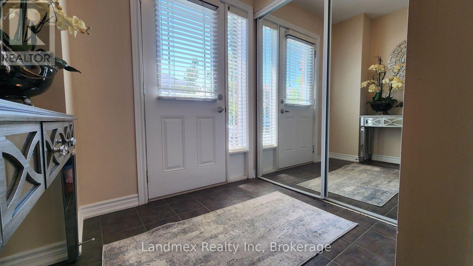 43 - 227 Harvie Road, Barrie, Ontario L4N 9P8 - Photo 4 - S12549610