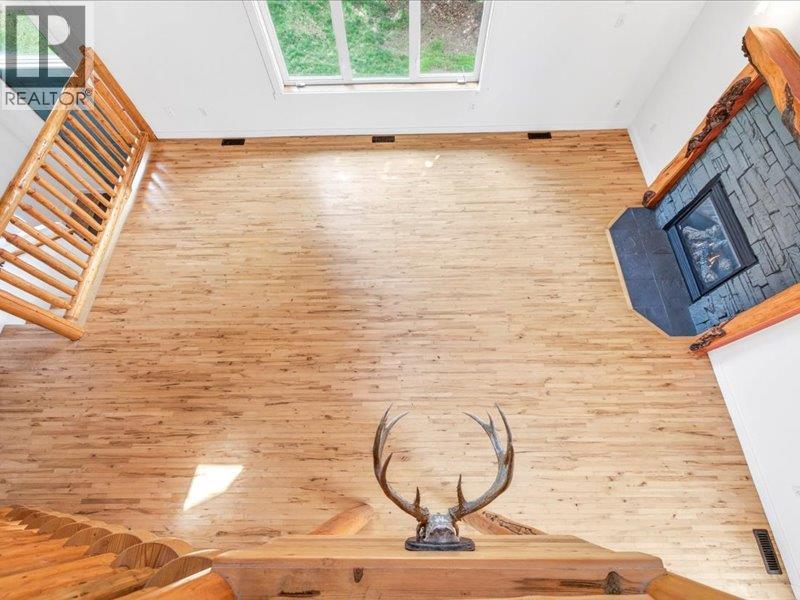 4c Spruce Place, Fernie, British Columbia  V0B 1M4 - Photo 27 - 10385858