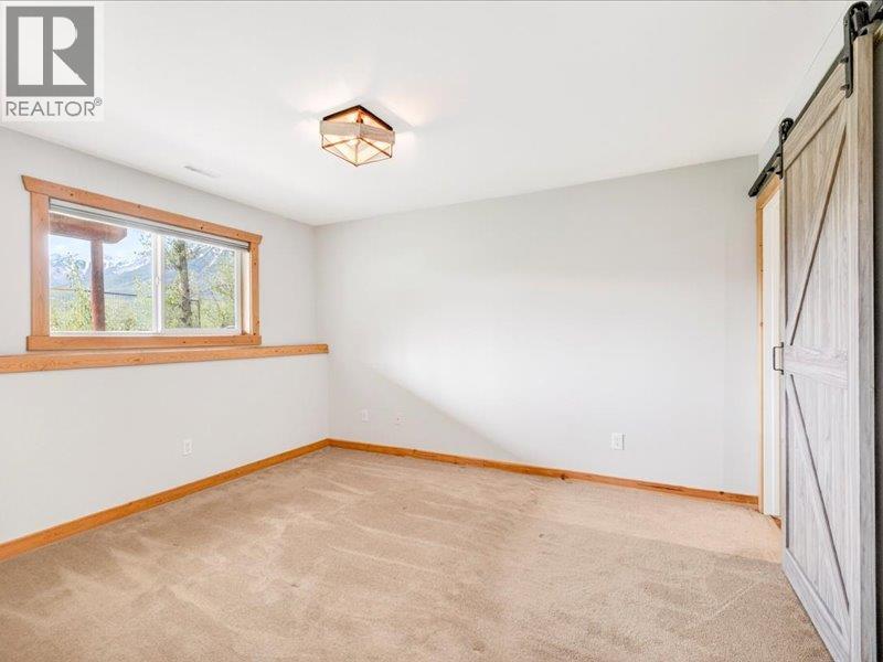4c Spruce Place, Fernie, British Columbia  V0B 1M4 - Photo 30 - 10385858