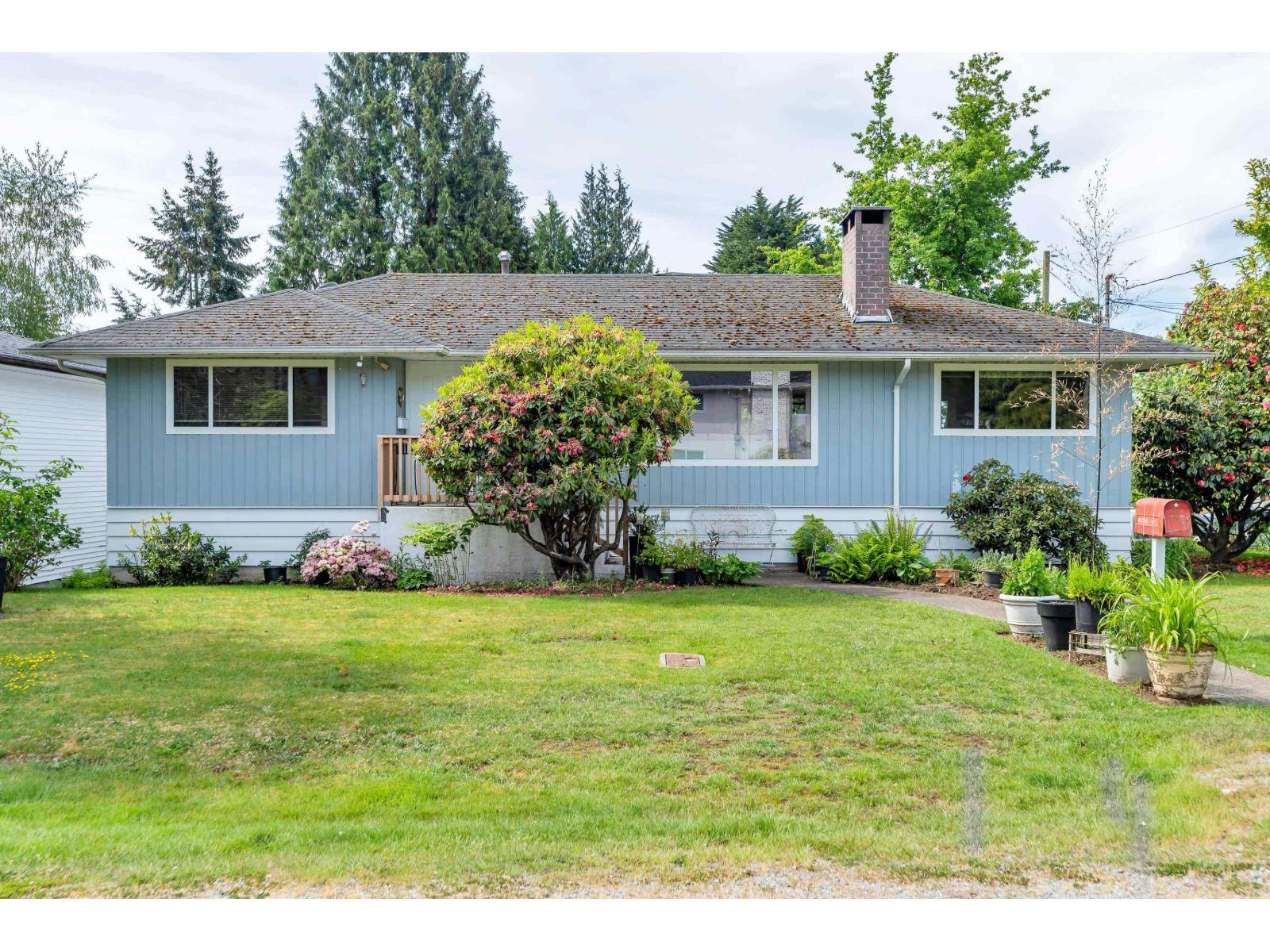 13890 Blackburn Avenue, White Rock, British Columbia  V4B 2Z2 - Photo 3 - R3122023