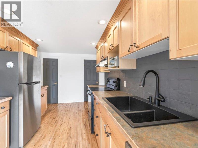 4c Spruce Place, Fernie, British Columbia  V0B 1M4 - Photo 22 - 10385858