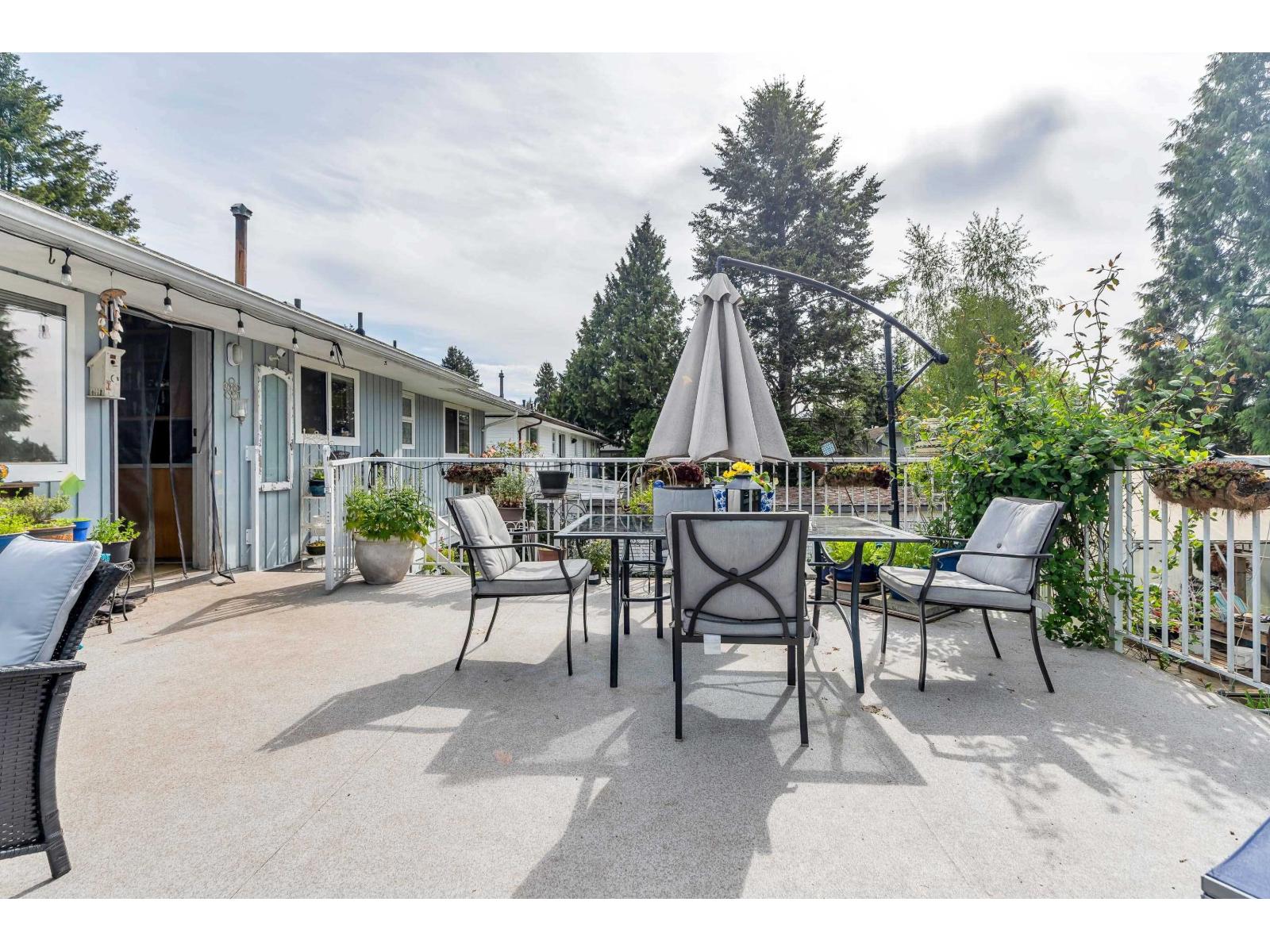 13890 Blackburn Avenue, White Rock, British Columbia  V4B 2Z2 - Photo 14 - R3122023