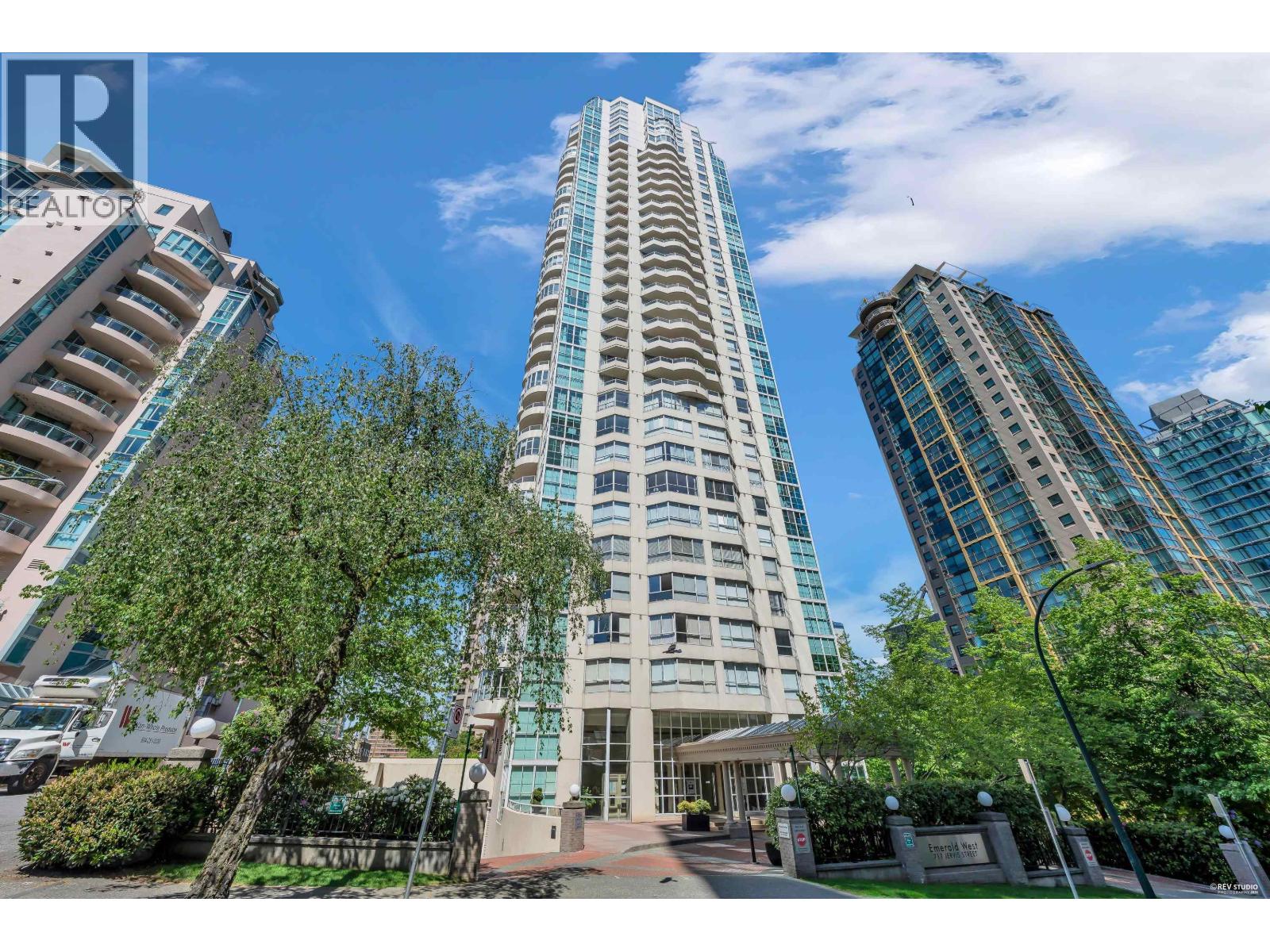 601 717 JERVIS STREET, Vancouver, British Columbia