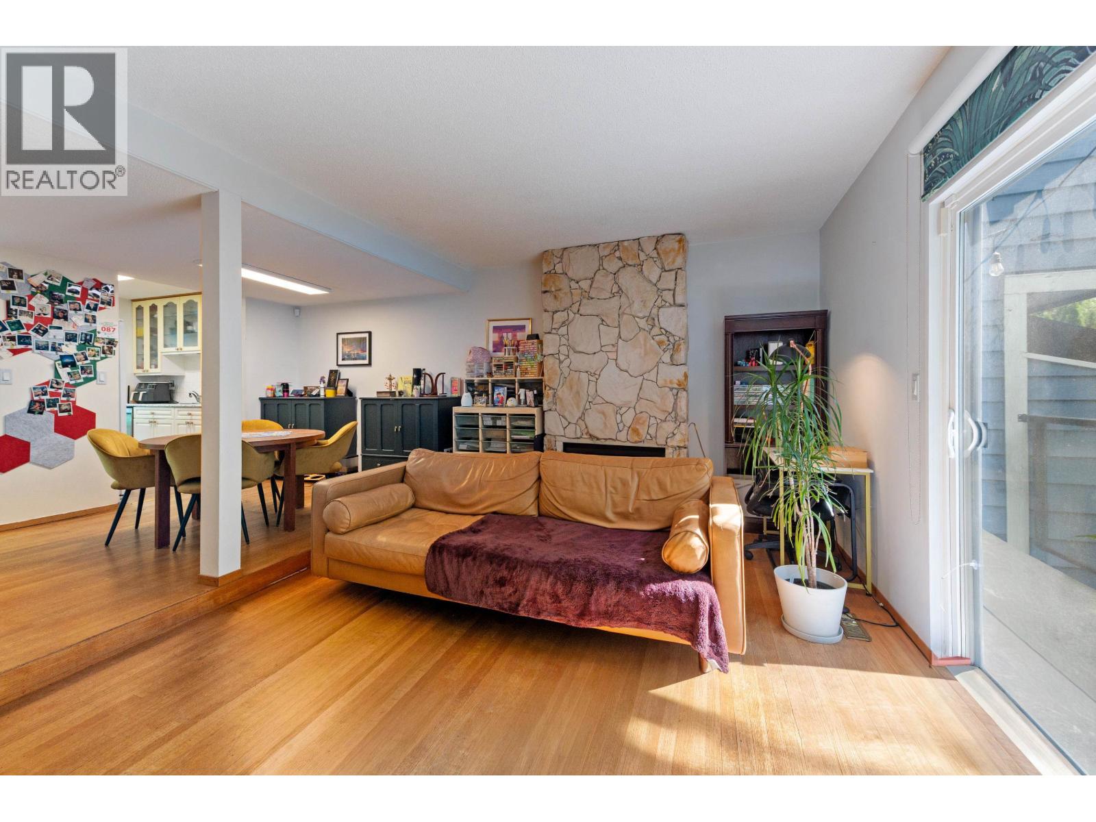 128 Brookside Drive, Port Moody, British Columbia  V3H 3H6 - Photo 4 - R3123282