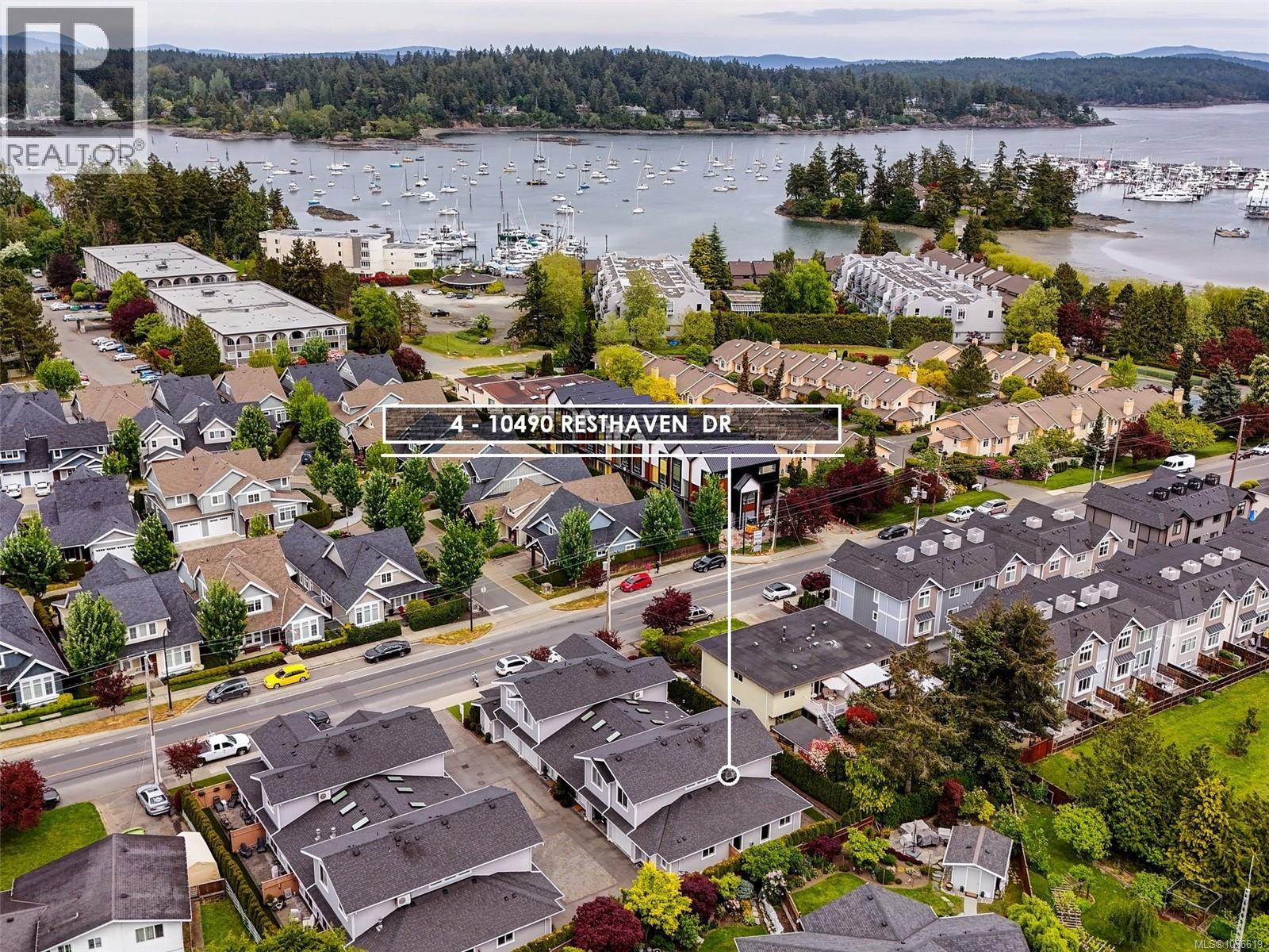 4 10490 Resthaven Dr, Sidney, British Columbia  V8L 3H7 - Photo 1 - 1036619