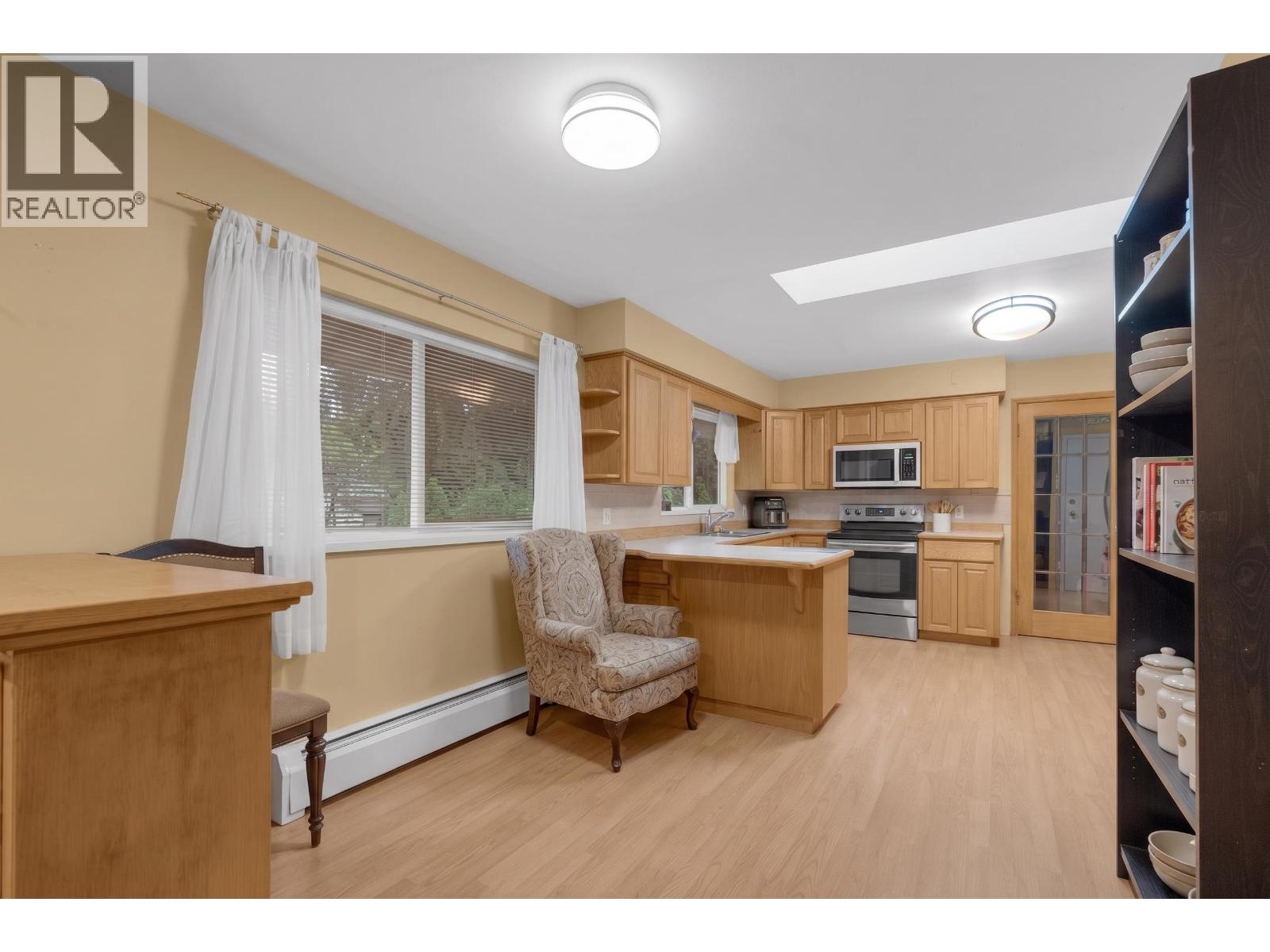 12259 252 Street, Maple Ridge, British Columbia  V4R 1G5 - Photo 3 - R3122940