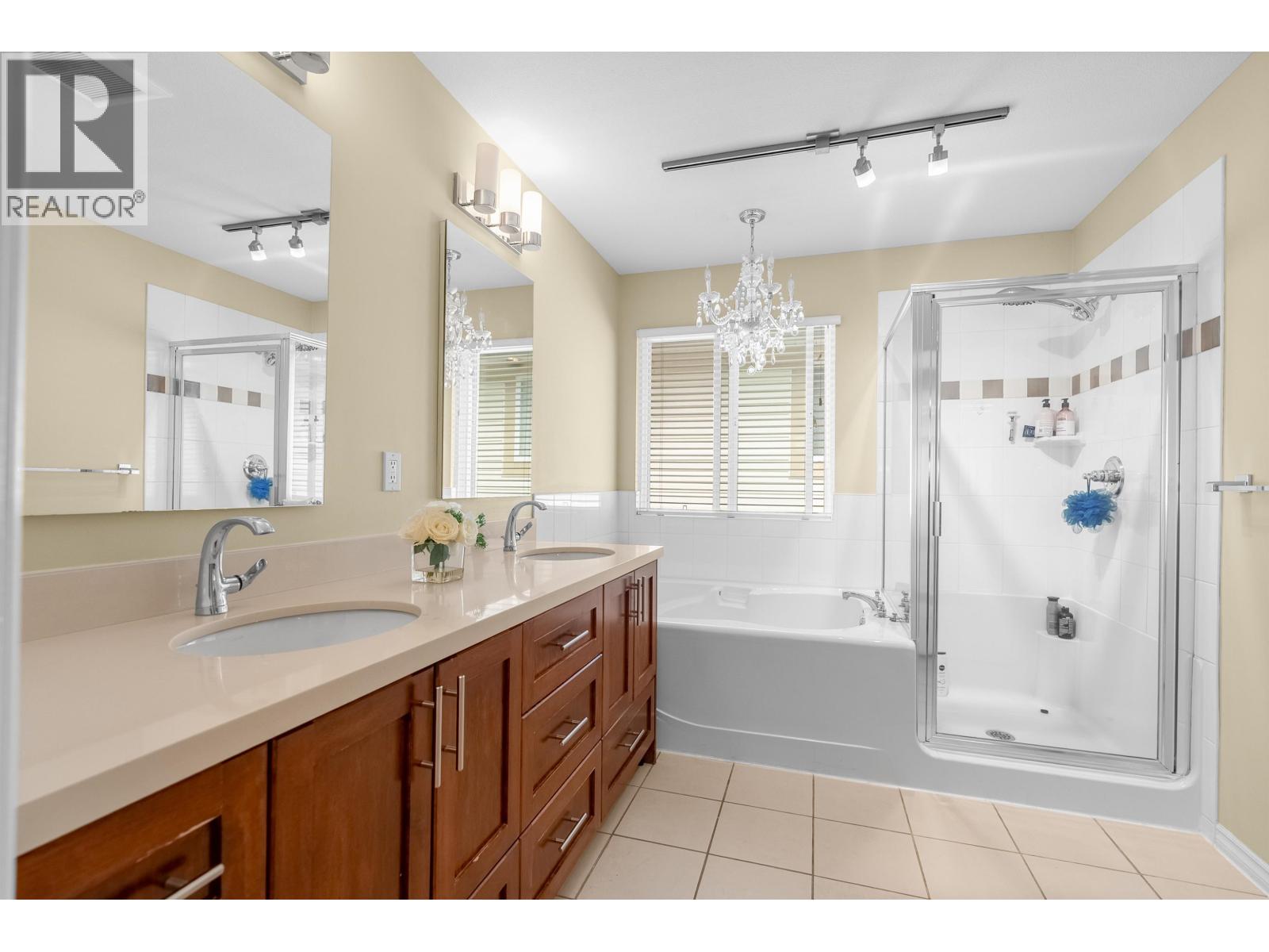 3303 Chartwell Grn, Coquitlam, British Columbia  V3E 3N1 - Photo 12 - R3123273