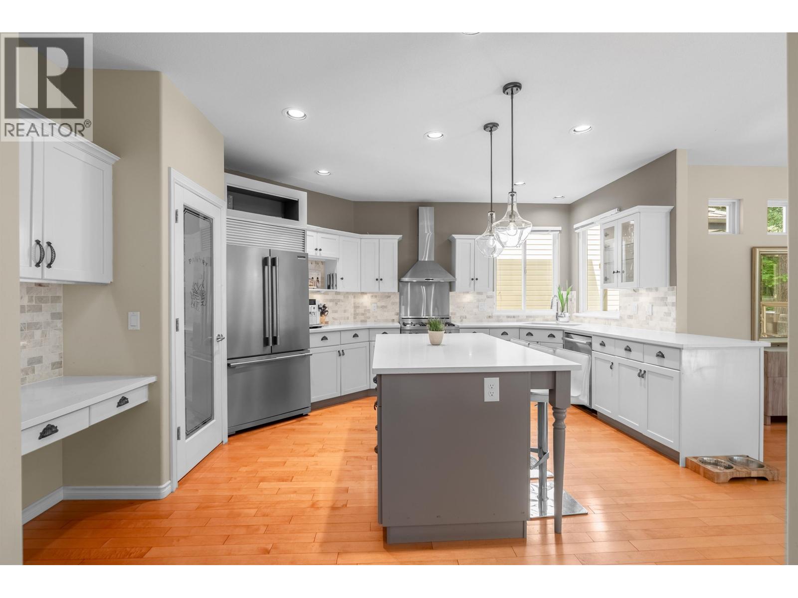 3303 Chartwell Grn, Coquitlam, British Columbia  V3E 3N1 - Photo 4 - R3123273