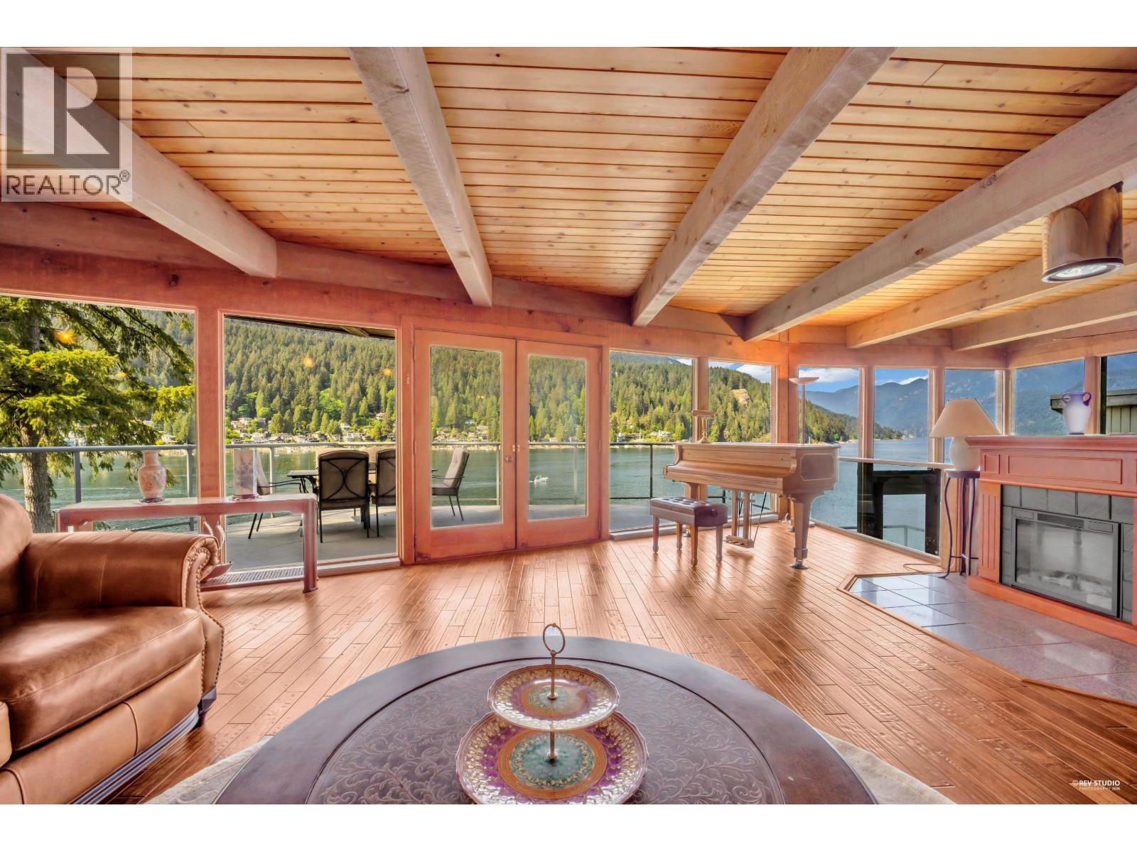 2136 Lockehaven Road, North Vancouver, British Columbia  V7G 1X6 - Photo 11 - R3123281