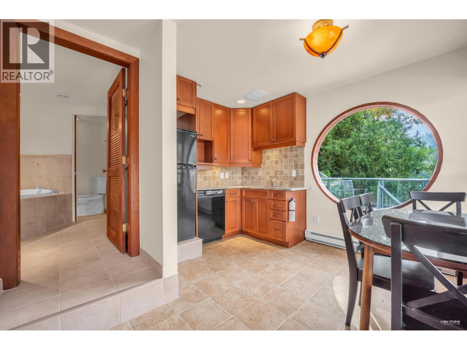 2136 Lockehaven Road, North Vancouver, British Columbia  V7G 1X6 - Photo 31 - R3123281