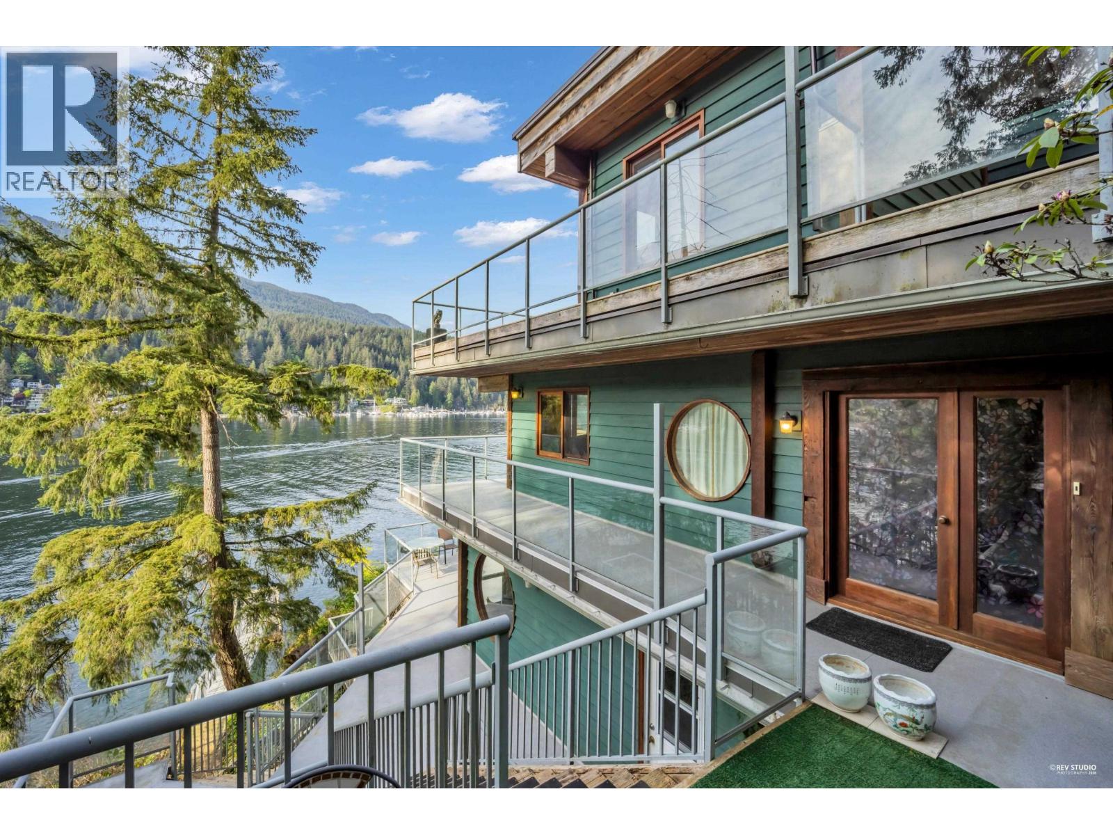 2136 Lockehaven Road, North Vancouver, British Columbia  V7G 1X6 - Photo 38 - R3123281