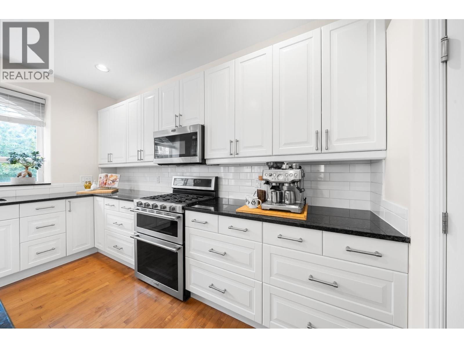 1611 Stoneridge Lane, Coquitlam, British Columbia  V3E 3K9 - Photo 10 - R3123285