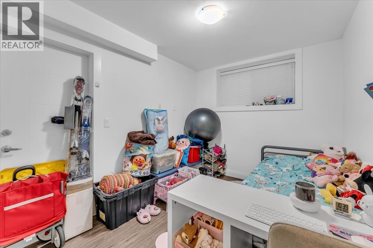 2268 Latimer Avenue, Coquitlam, British Columbia  V3K 3J5 - Photo 33 - R3123306