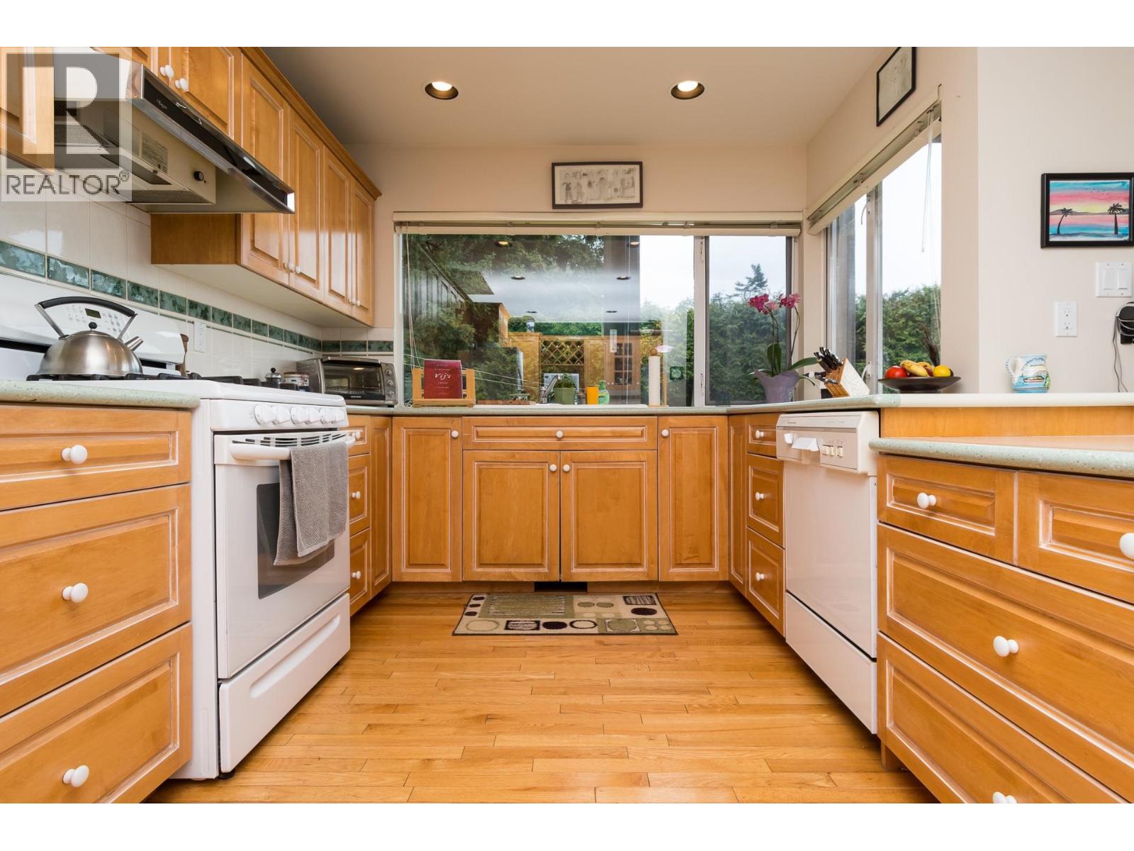 598 Tsawwassen Beach Road, Delta, British Columbia  V4M 4C7 - Photo 18 - R3123348