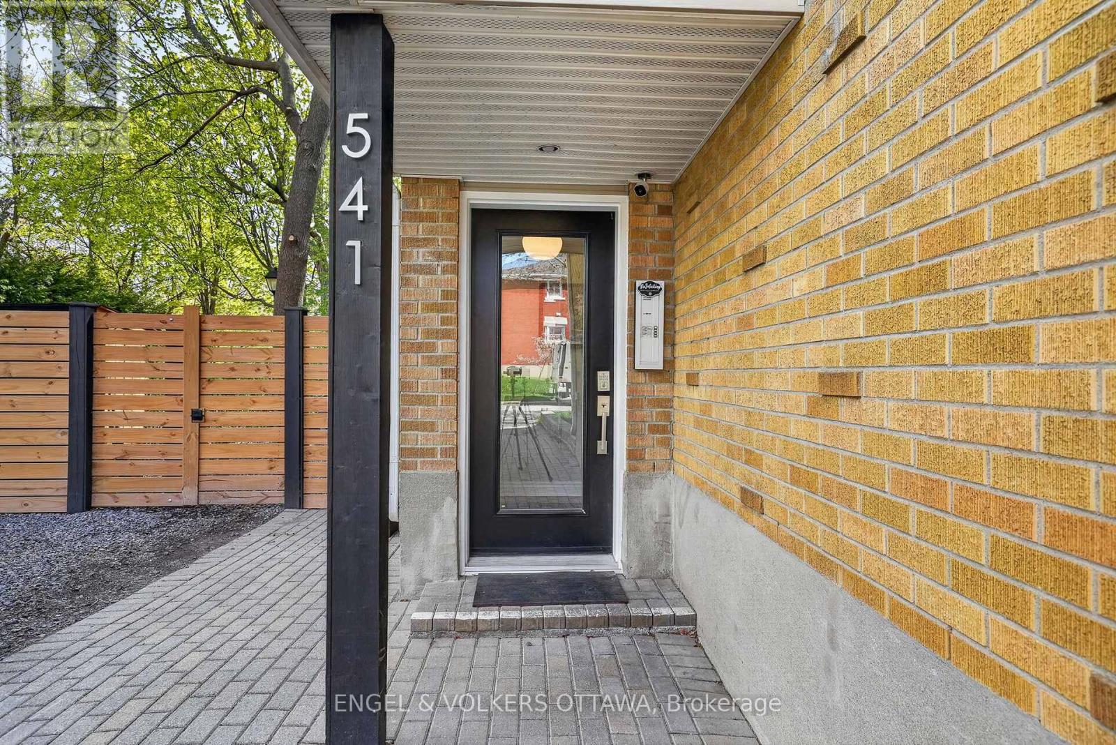 3 - 541 Evered Avenue, Ottawa, Ontario  K1Z 5K9 - Photo 2 - X13124540