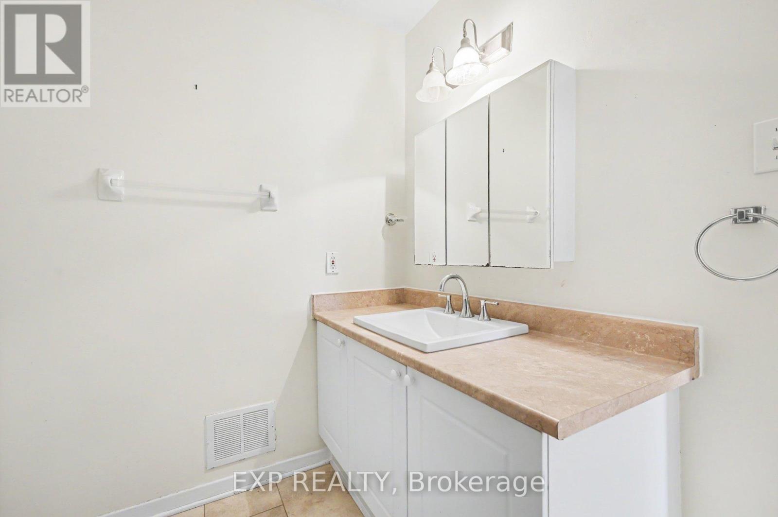 61 Monterey Drive, Ottawa, Ontario  K2H 7A9 - Photo 13 - X13124658