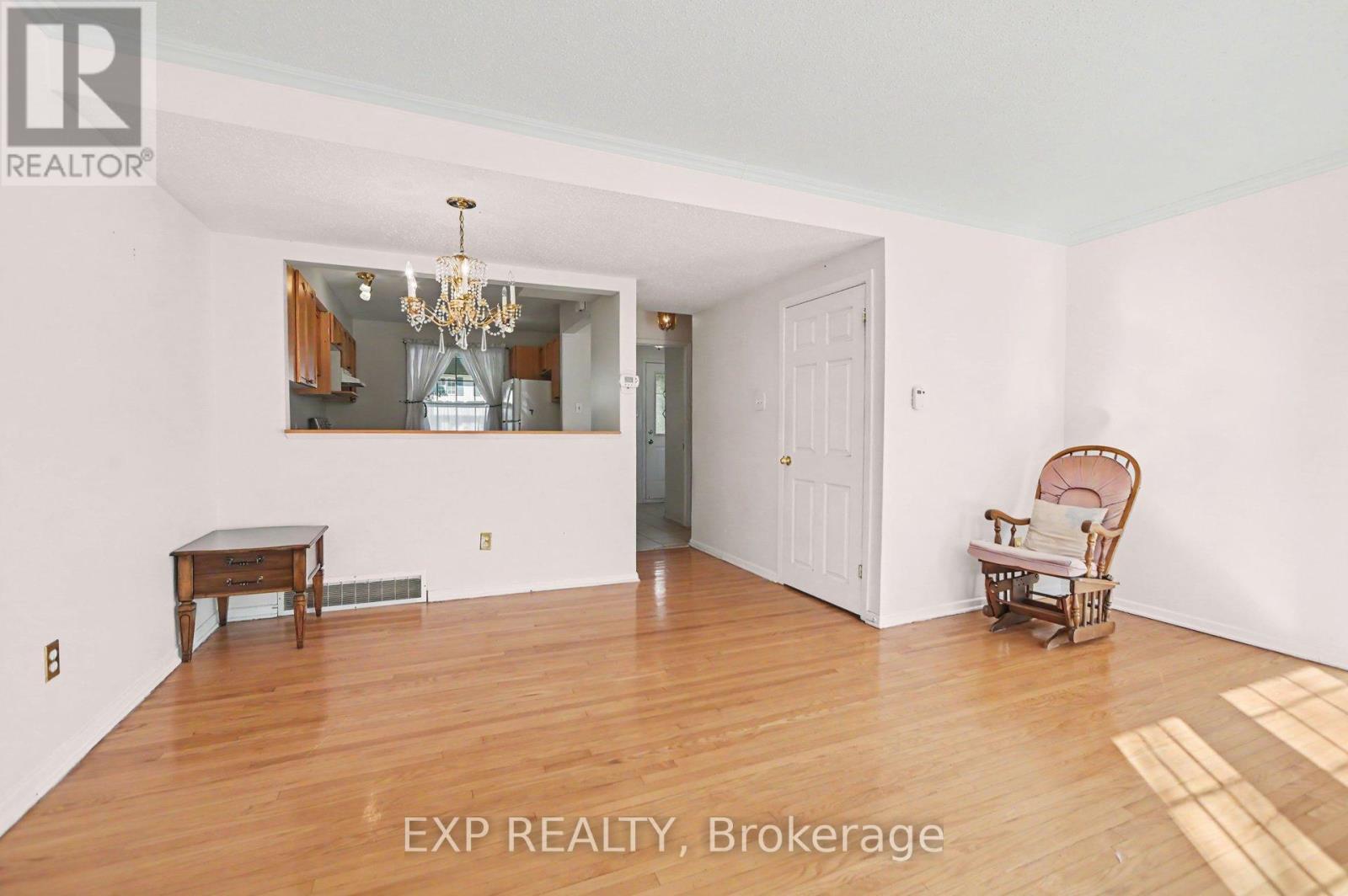 61 Monterey Drive, Ottawa, Ontario  K2H 7A9 - Photo 8 - X13124658