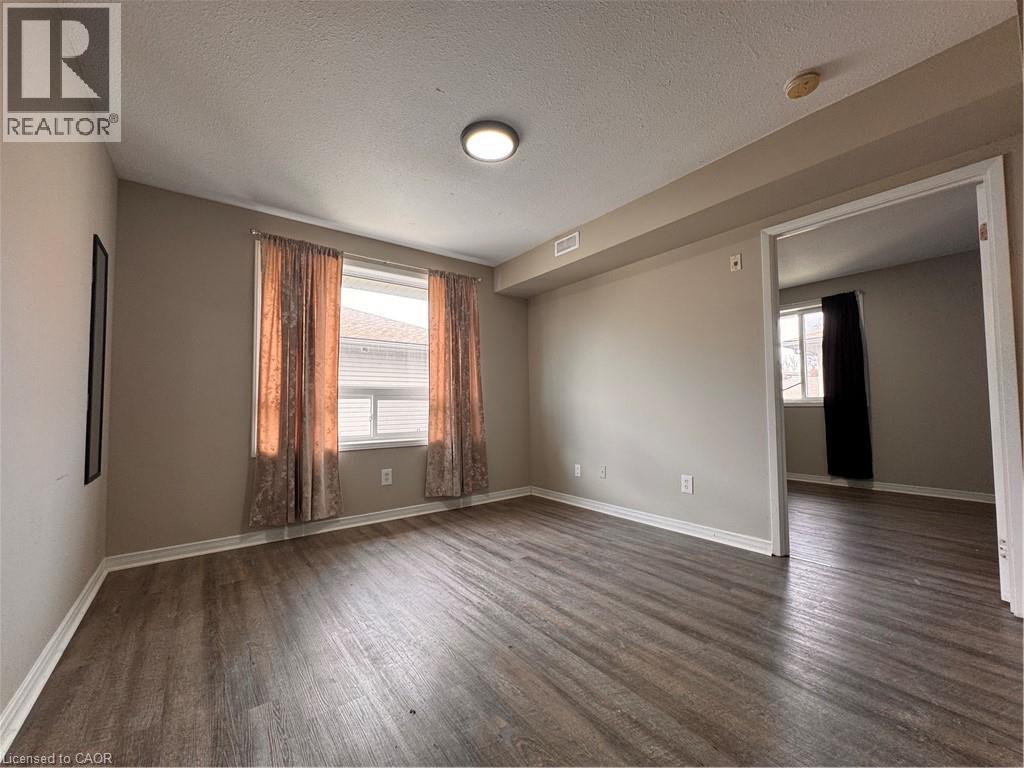 44 Walnut Street Unit# B11, Kitchener, Ontario  N2G 1P6 - Photo 5 - 40829746