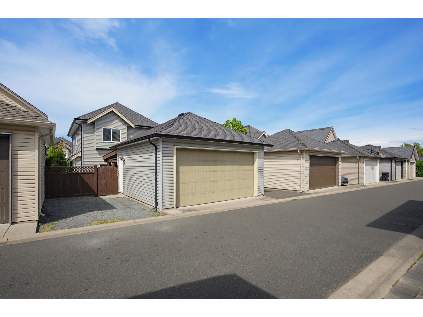 21030 80a Avenue, Langley, British Columbia  V2Y 0J4 - Photo 40 - R3123399