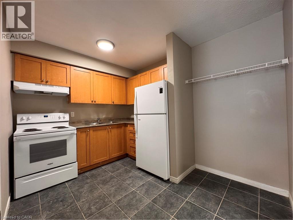 44 Walnut Street Unit# A05, Kitchener, Ontario  N2G 1P6 - Photo 4 - 40829750