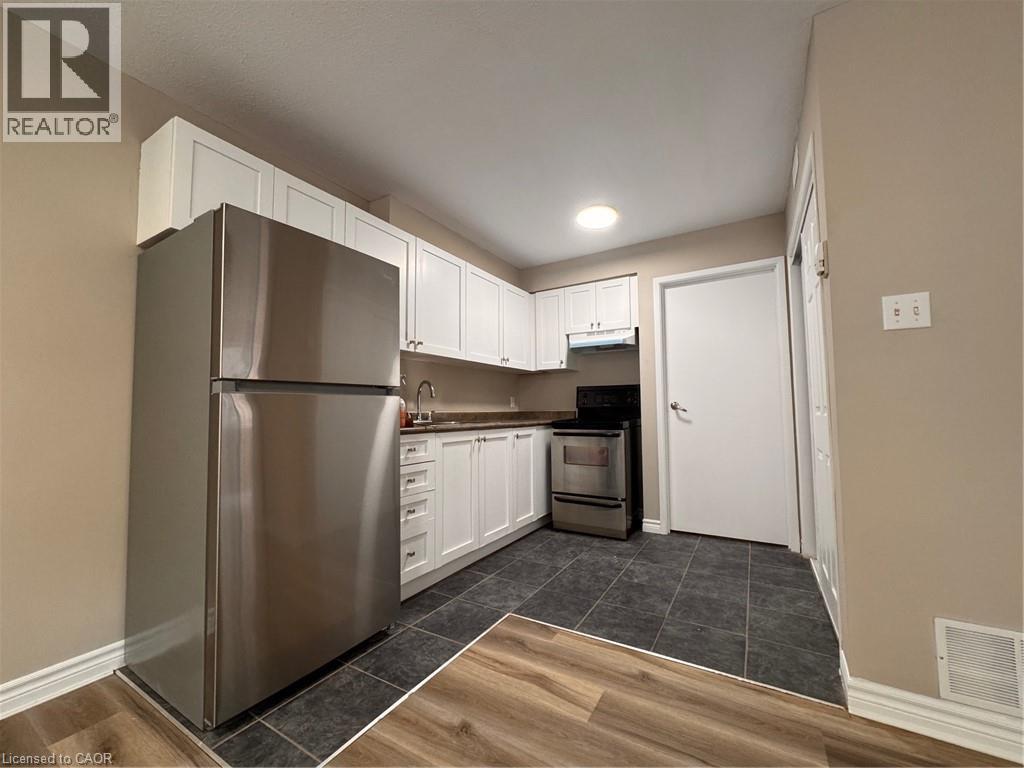 44 Walnut Street Unit# E01, Kitchener, Ontario  N2G 1P6 - Photo 6 - 40829753