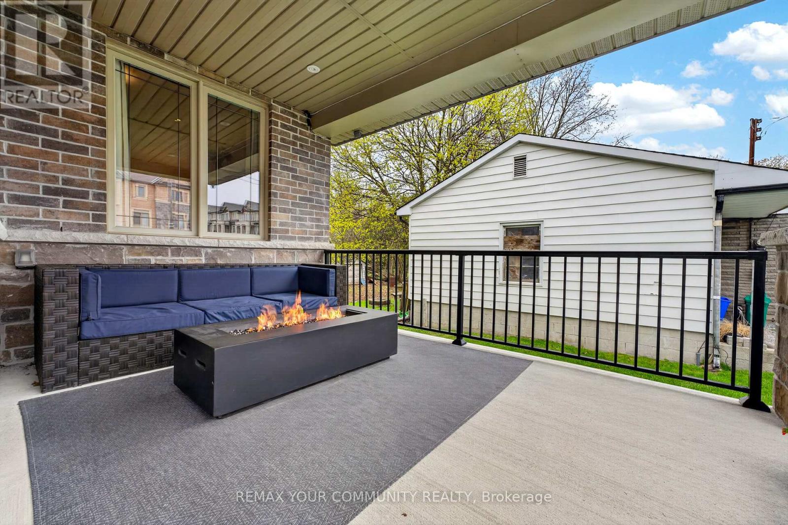 6 Grayson Road, Ajax, Ontario  L1Z 1E4 - Photo 37 - E13067352