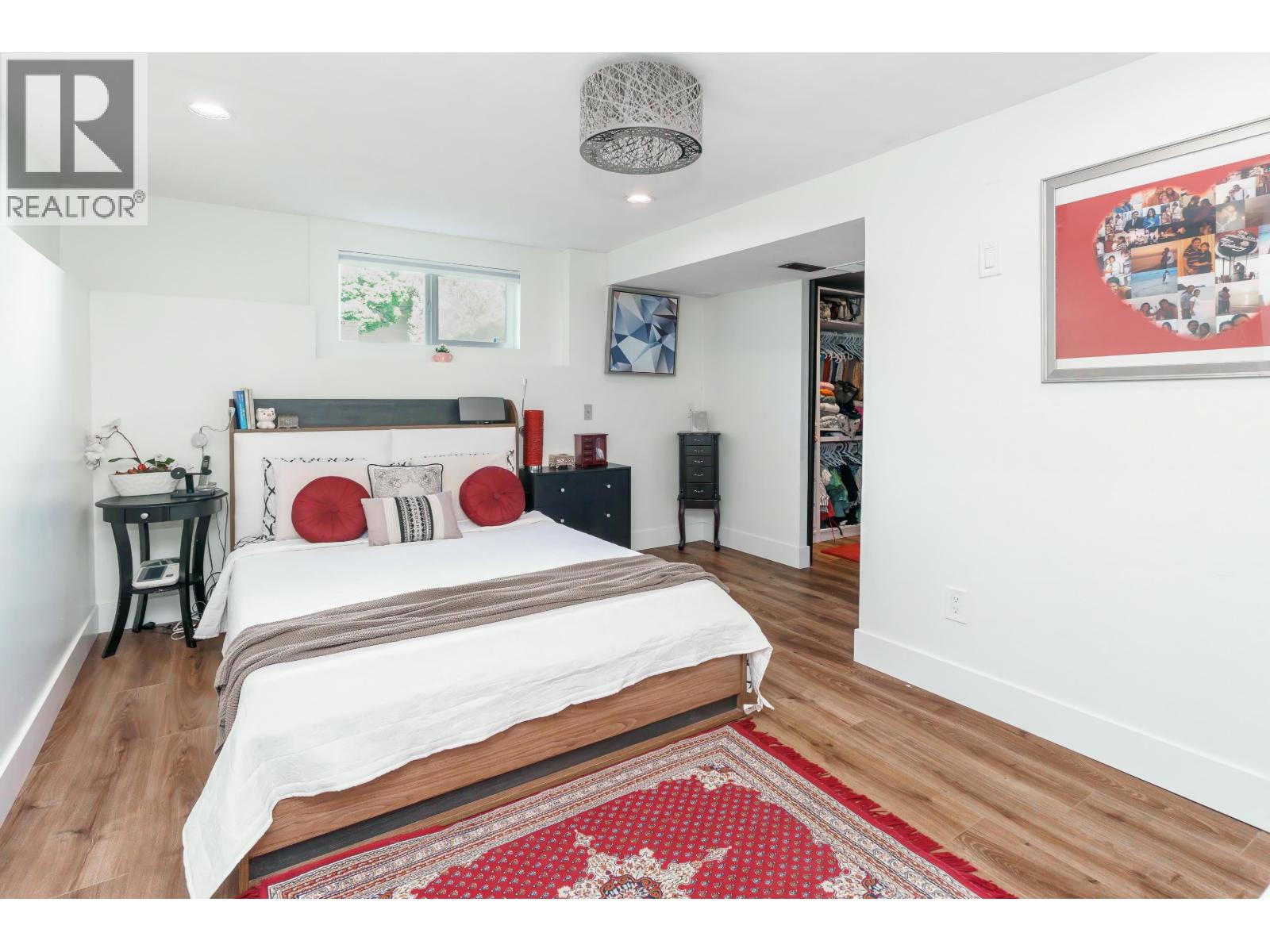 300 Tenth Avenue, New Westminster, British Columbia  V3L 2B2 - Photo 16 - R3123055