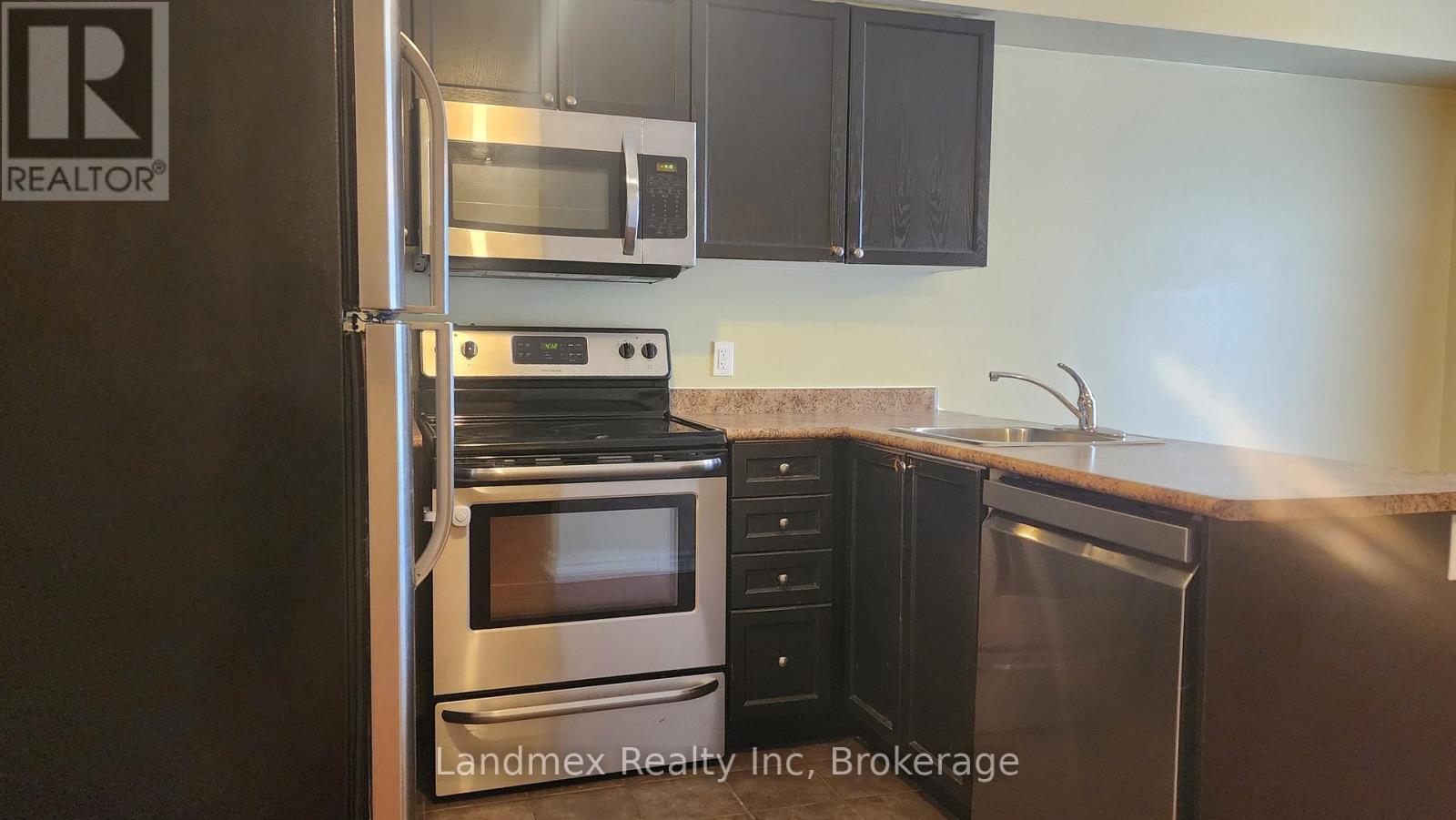 43 - 227 Harvie Road, Barrie, Ontario L4N 9P8 - Photo 9 - S12549610