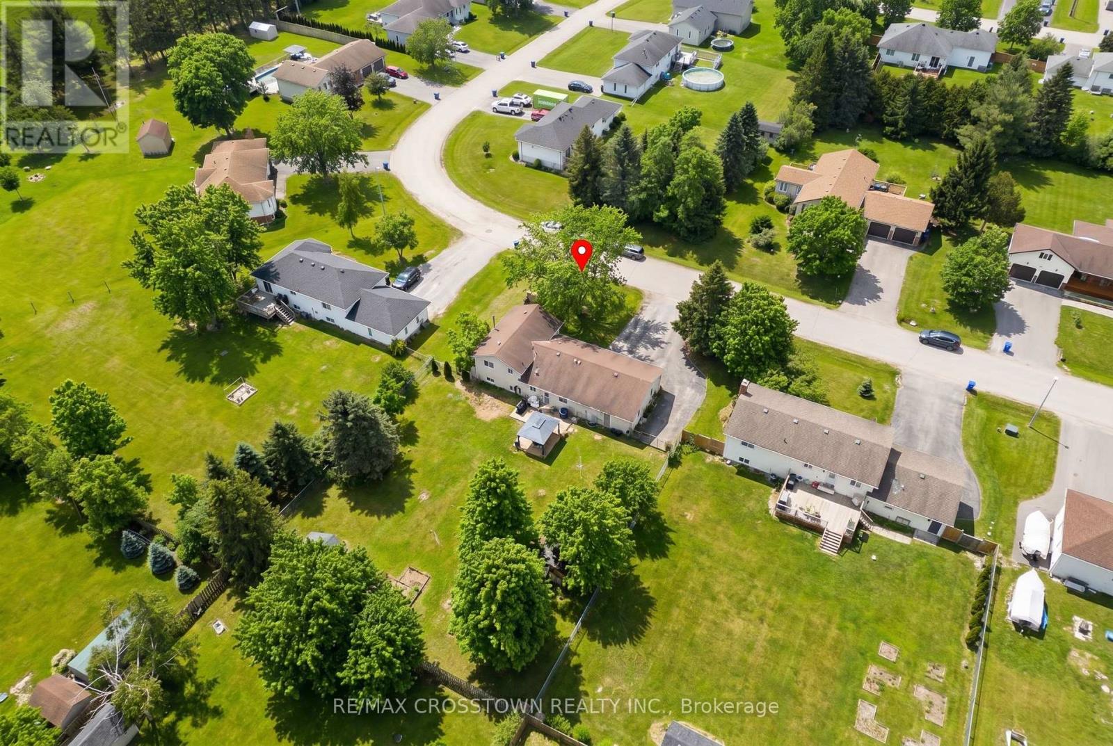 54 Foyston Park Circle, Springwater, Ontario  L0L 1Y0 - Photo 32 - S12903160