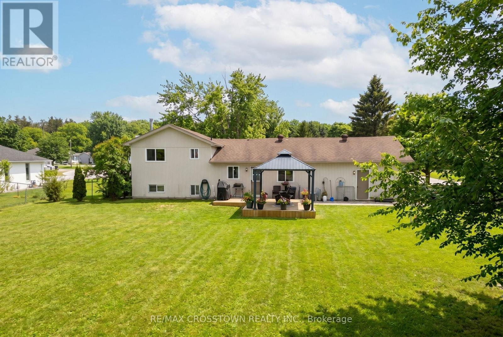 54 Foyston Park Circle, Springwater, Ontario  L0L 1Y0 - Photo 30 - S12903160