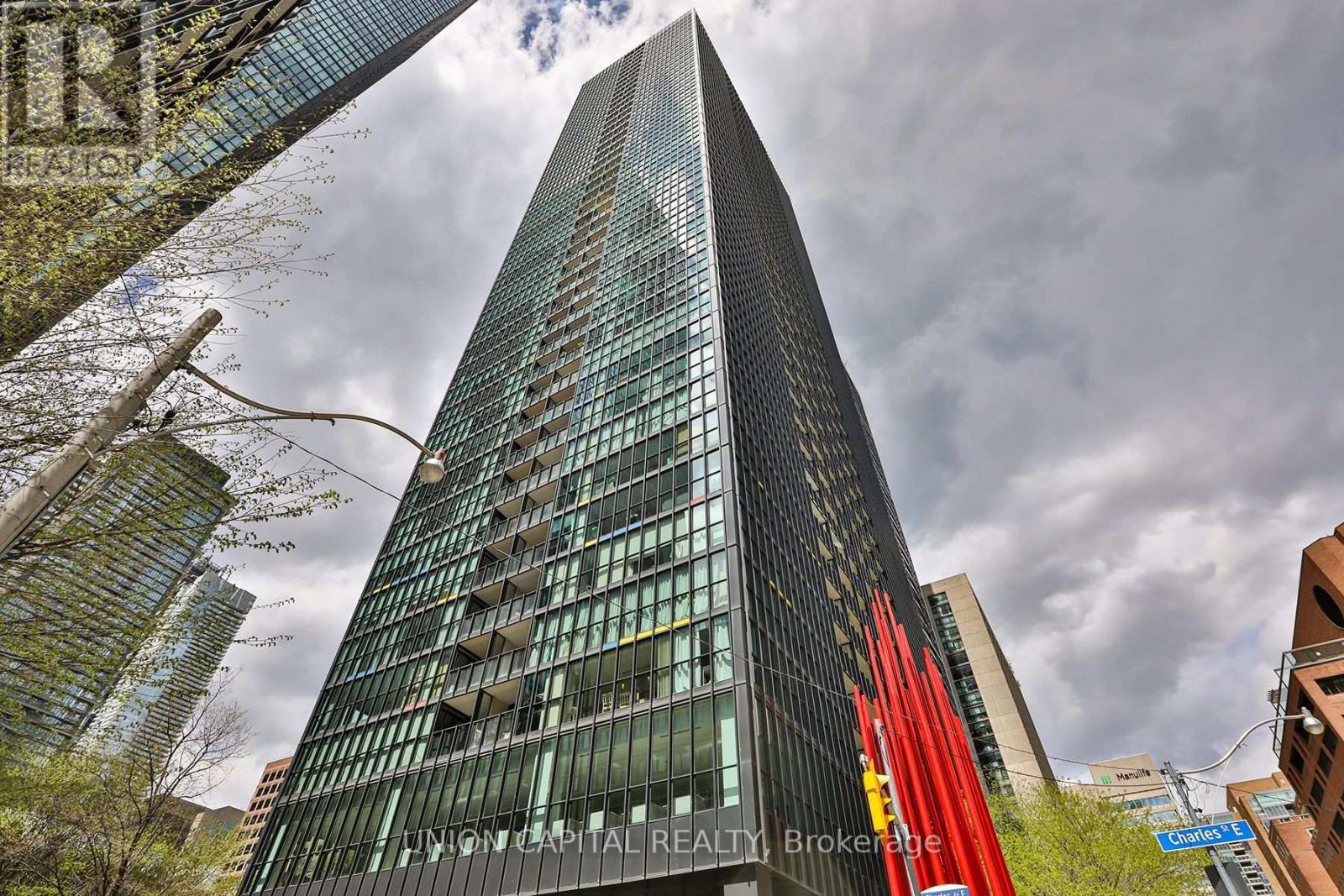 1704 - 110 CHARLES STREET E, Toronto, Ontario