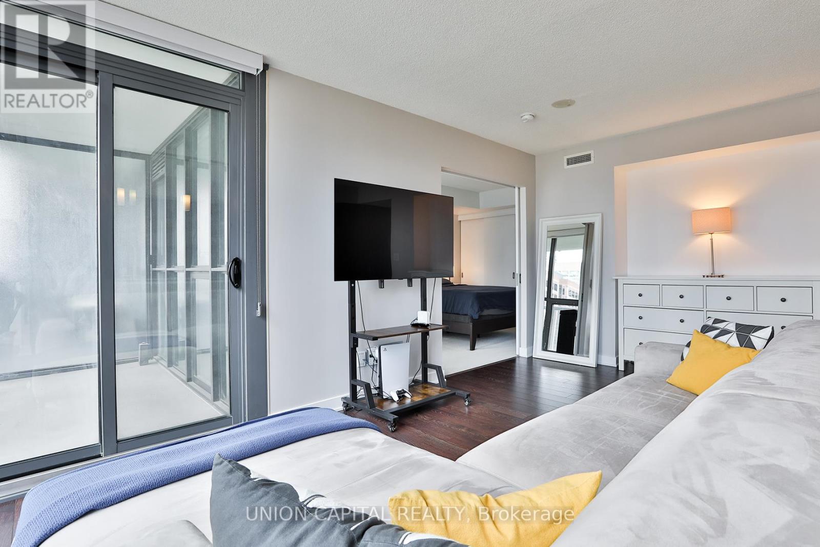 1704 - 110 Charles Street E, Toronto, Ontario  M4Y 1T5 - Photo 14 - C13124576