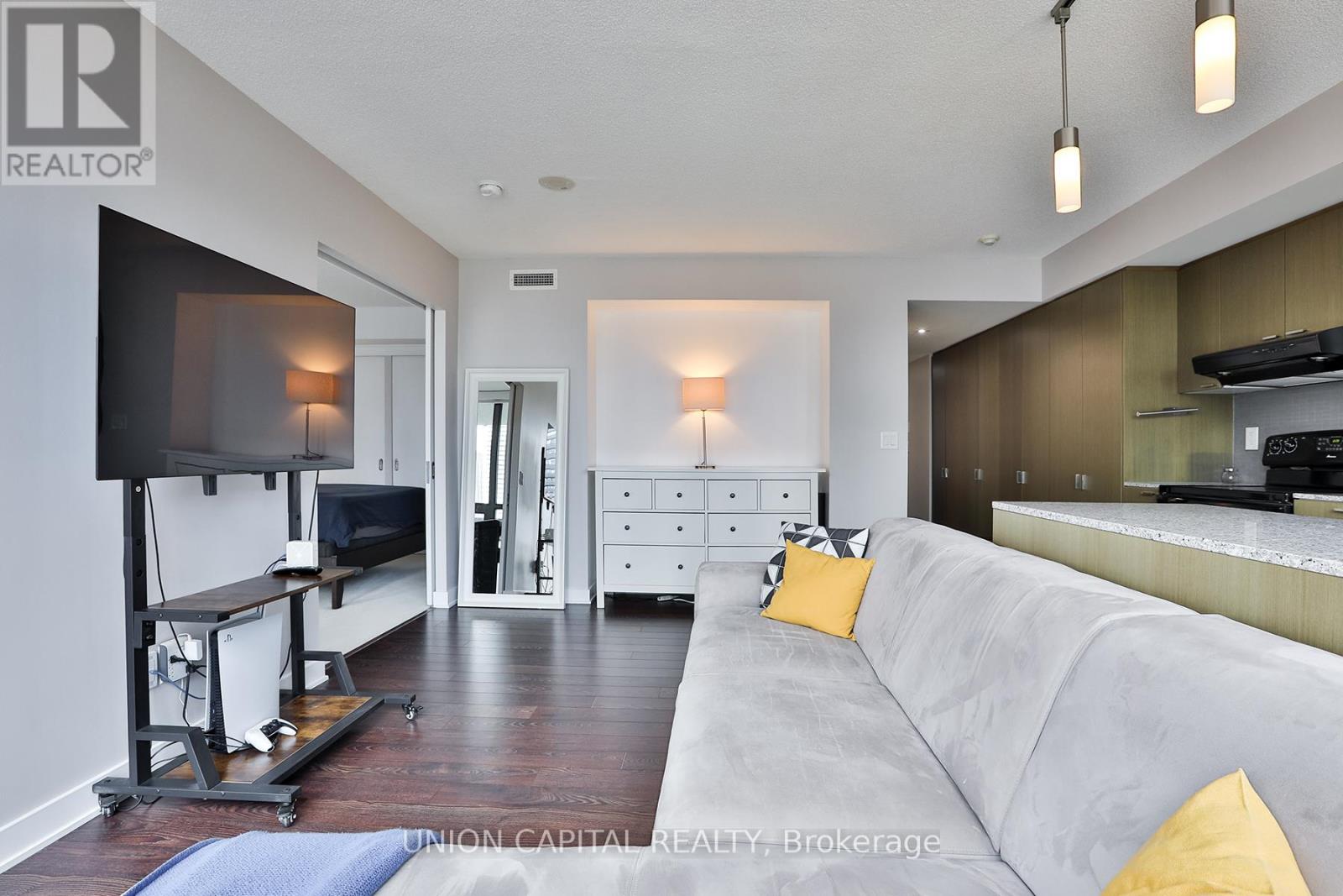 1704 - 110 Charles Street E, Toronto, Ontario  M4Y 1T5 - Photo 15 - C13124576