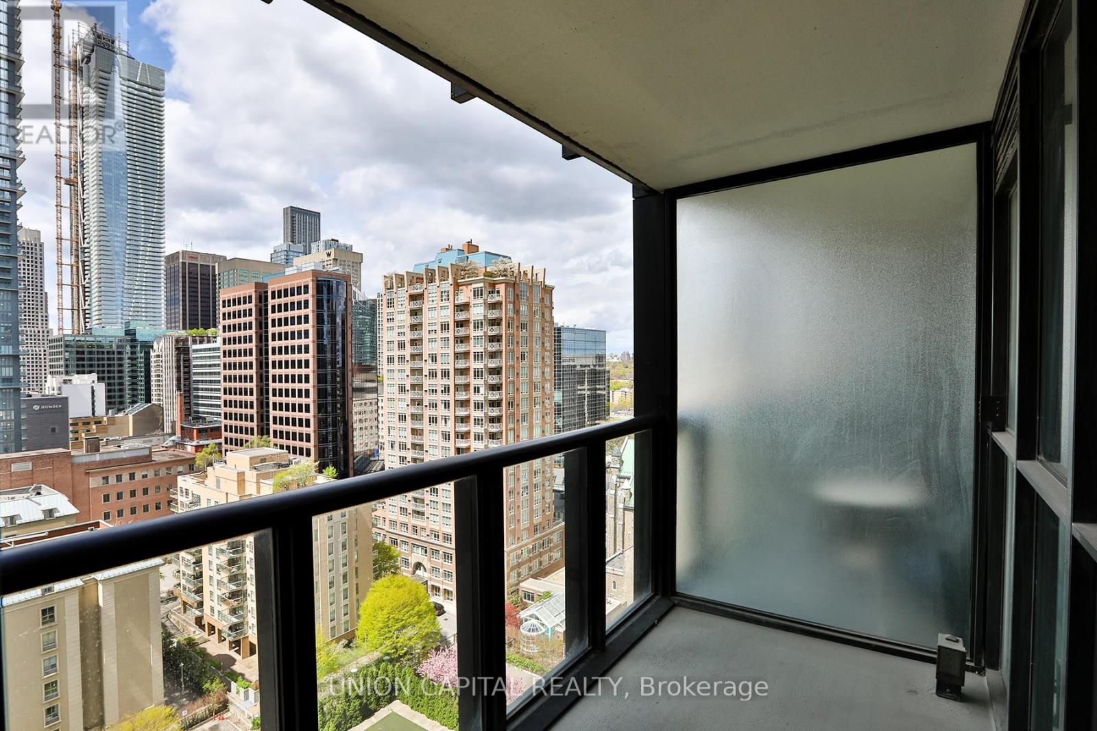 1704 - 110 Charles Street E, Toronto, Ontario  M4Y 1T5 - Photo 26 - C13124576