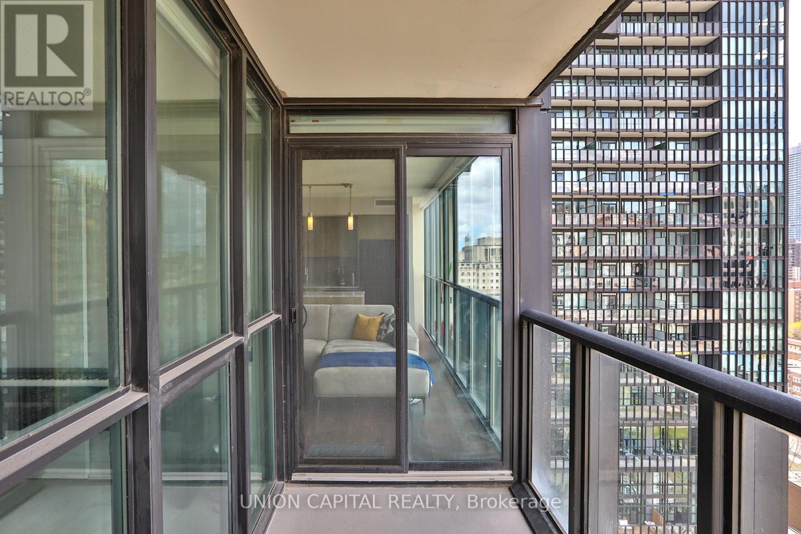 1704 - 110 Charles Street E, Toronto, Ontario  M4Y 1T5 - Photo 31 - C13124576