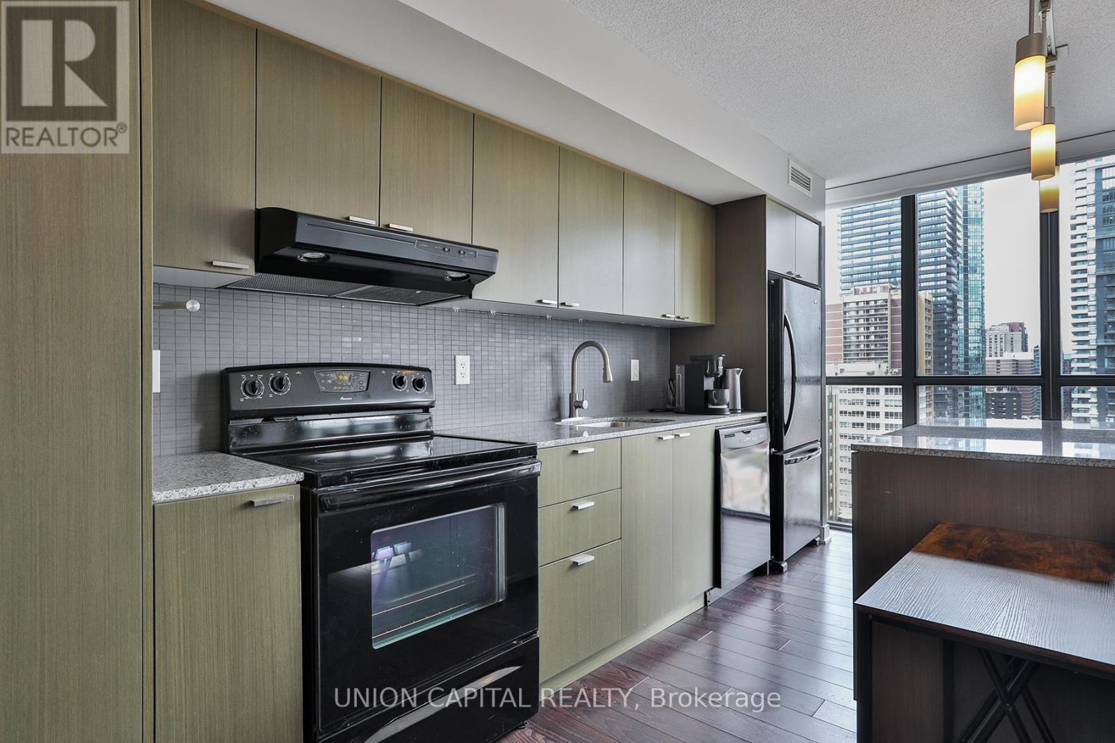 1704 - 110 Charles Street E, Toronto, Ontario  M4Y 1T5 - Photo 7 - C13124576