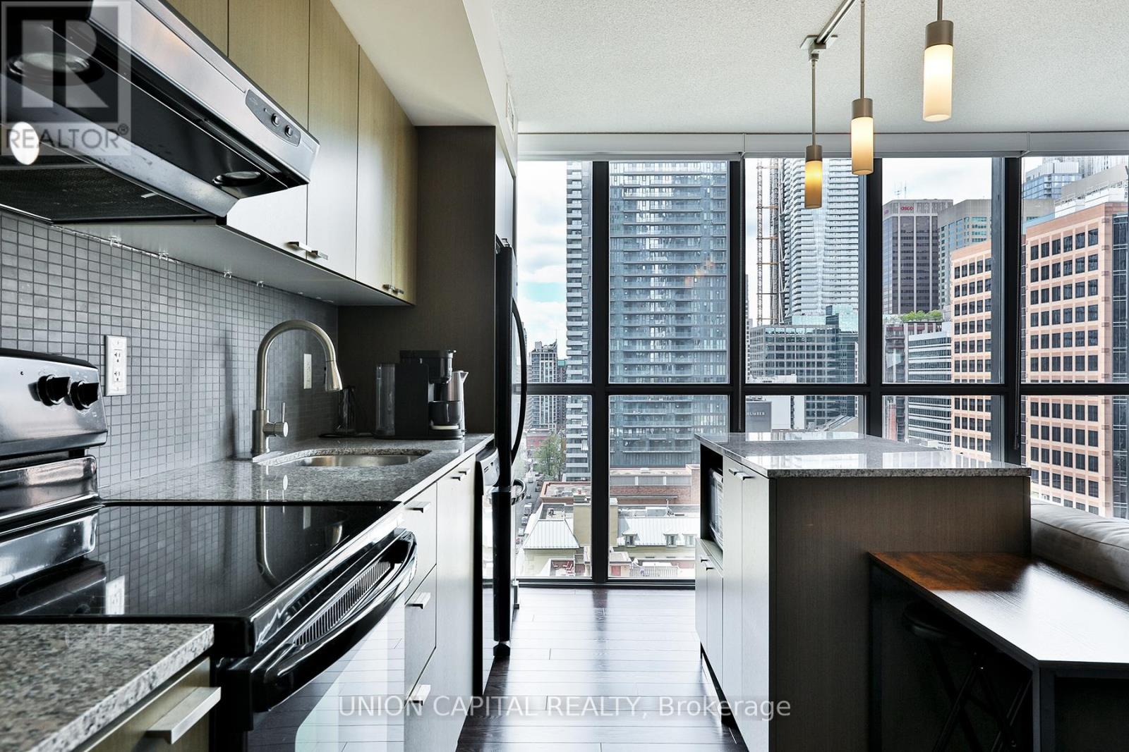 1704 - 110 Charles Street E, Toronto, Ontario  M4Y 1T5 - Photo 8 - C13124576