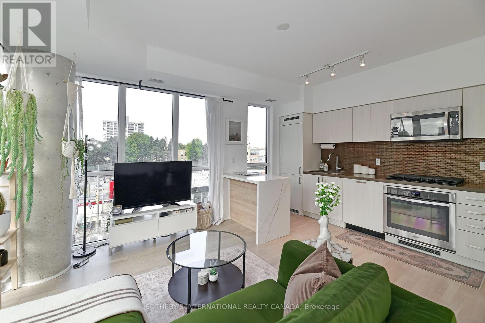 326 - 501 St Clair Avenue W, Toronto, Ontario  M5P 0A2 - Photo 3 - C13124588