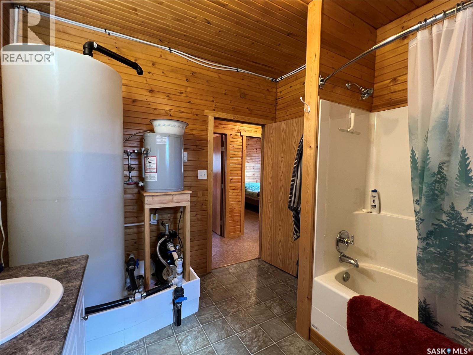 418 South Point Place, Green Lake, Saskatchewan  S0M 1B0 - Photo 15 - SK035868
