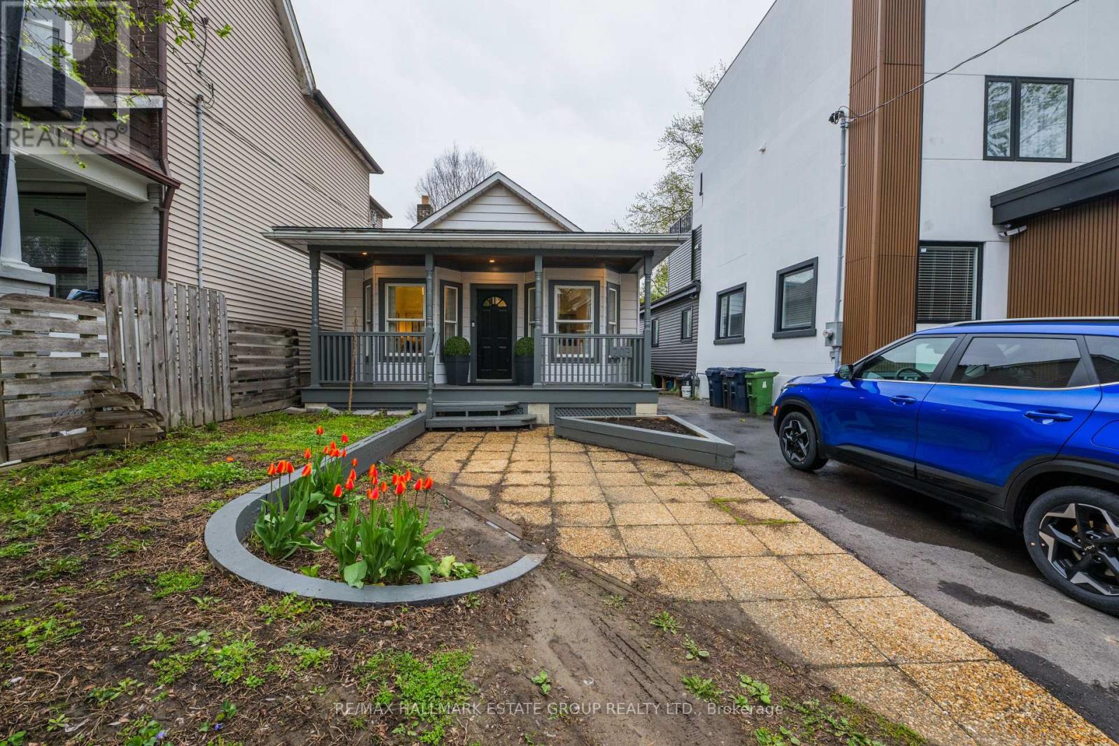 203 Rhodes Avenue, Toronto, Ontario  M4L 3A2 - Photo 2 - E13124538