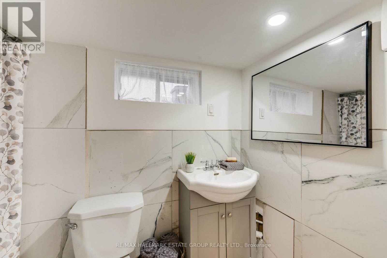 203 Rhodes Avenue, Toronto, Ontario  M4L 3A2 - Photo 39 - E13124538