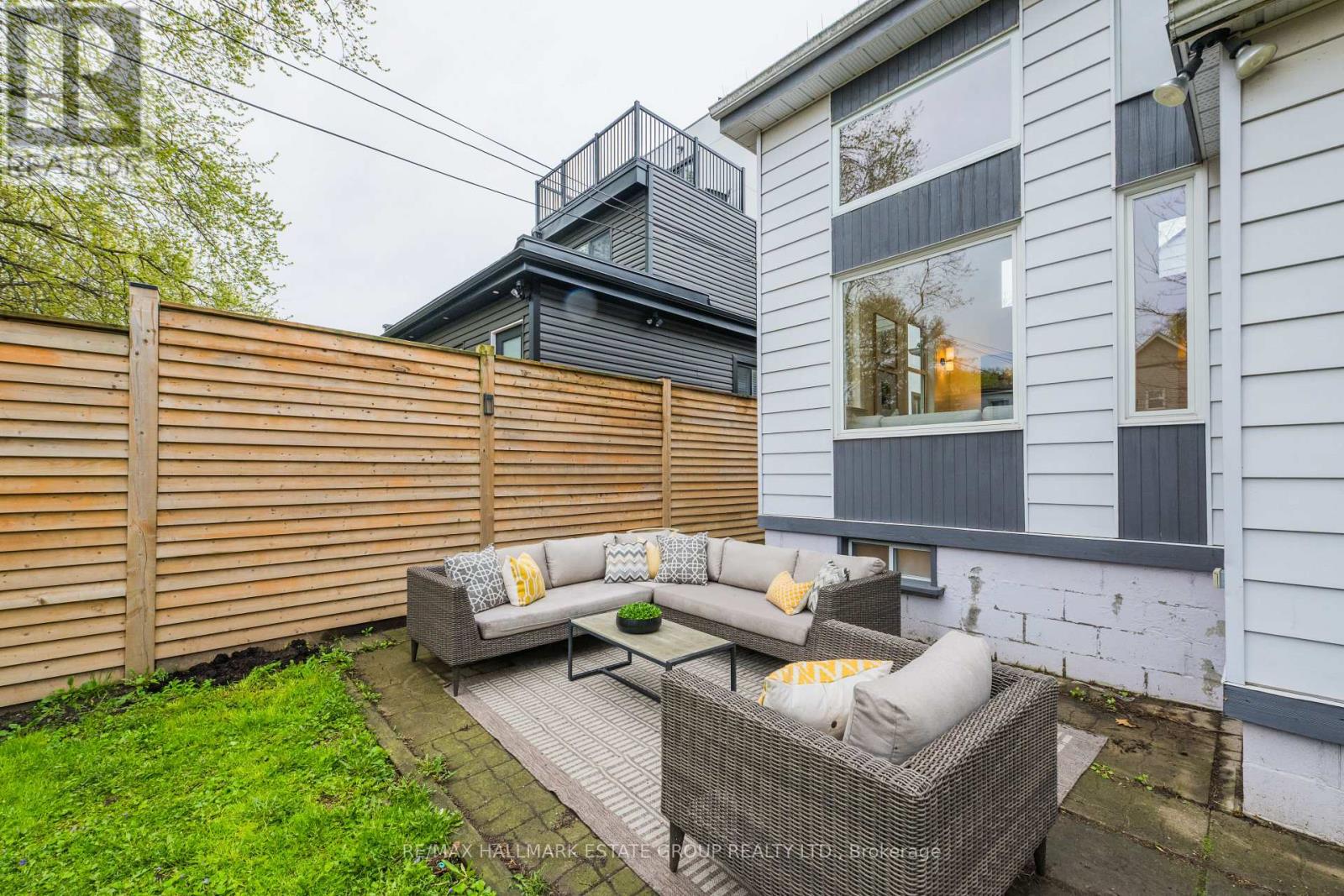 203 Rhodes Avenue, Toronto, Ontario  M4L 3A2 - Photo 44 - E13124538