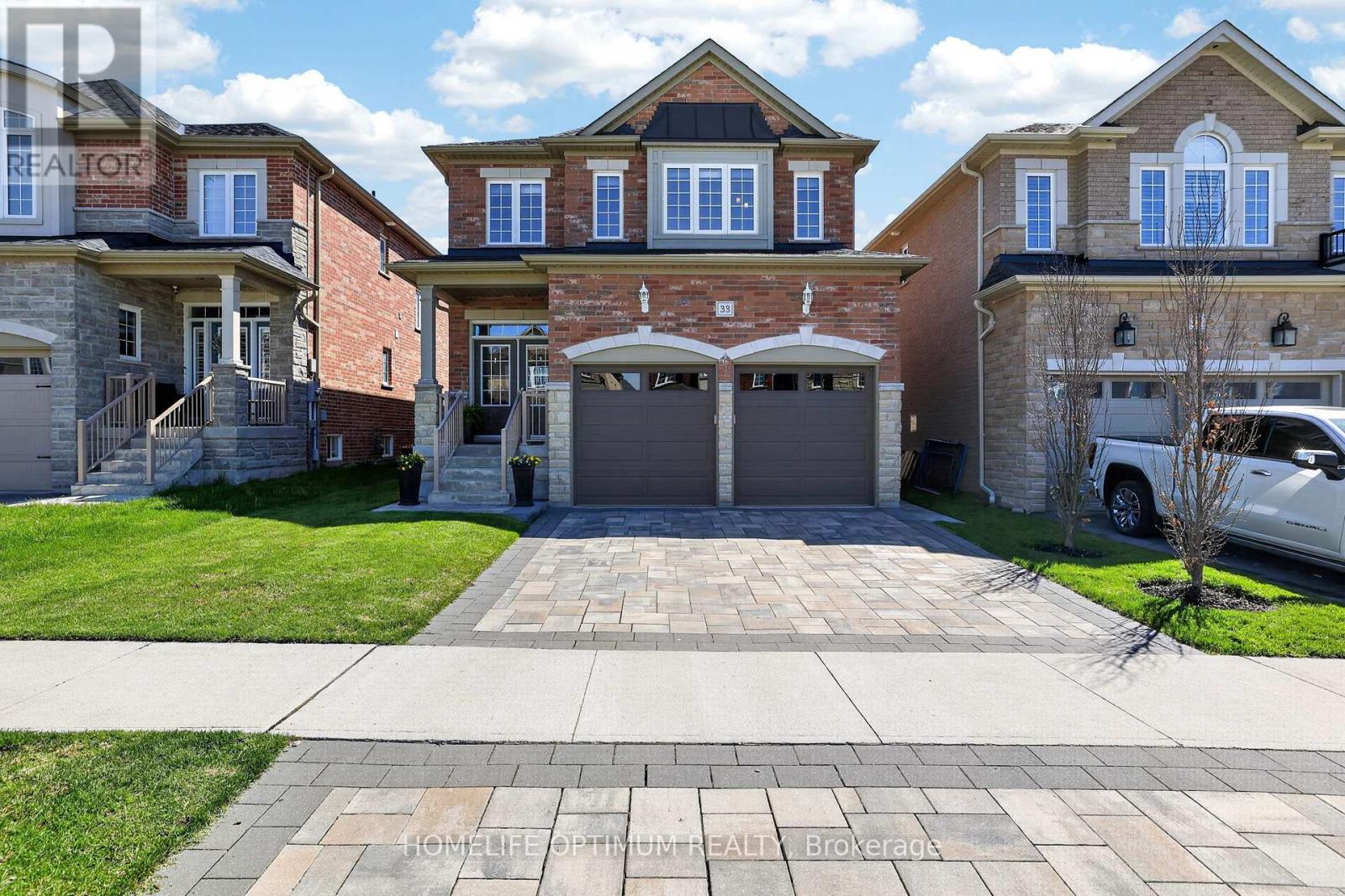 33 ST AUGUSTINE DRIVE, Whitby, Ontario