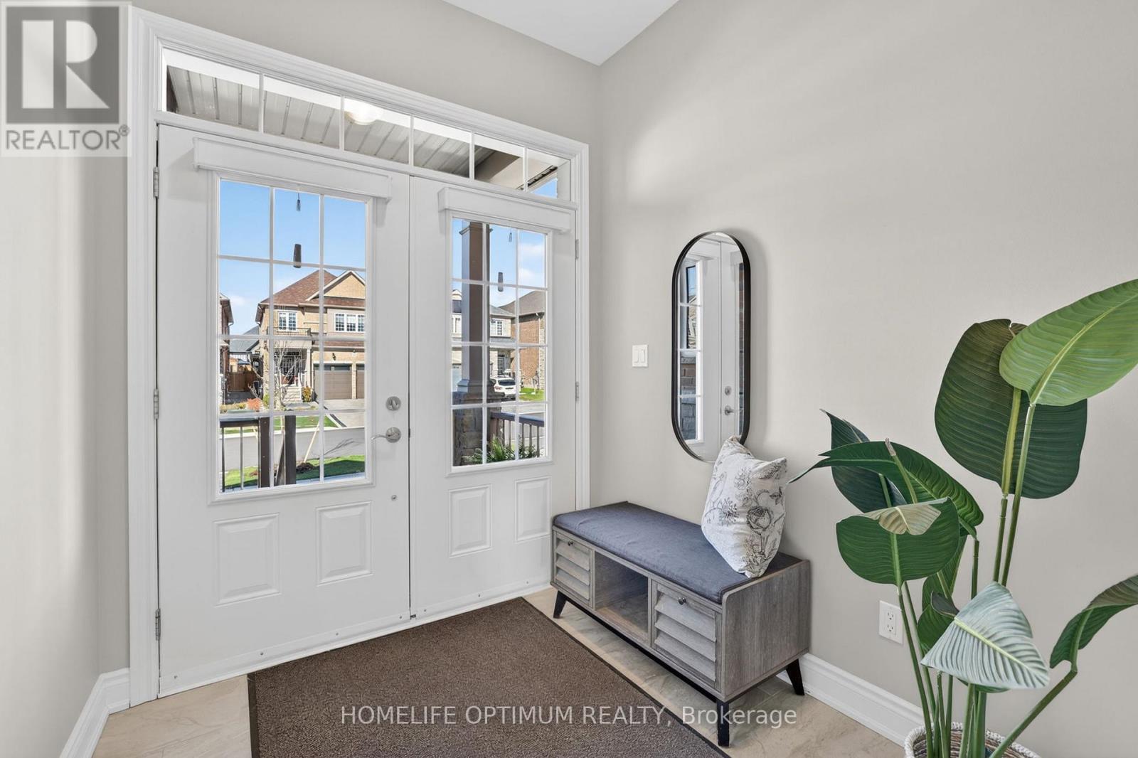 33 St Augustine Drive, Whitby, Ontario  L1M 0L7 - Photo 3 - E13124552