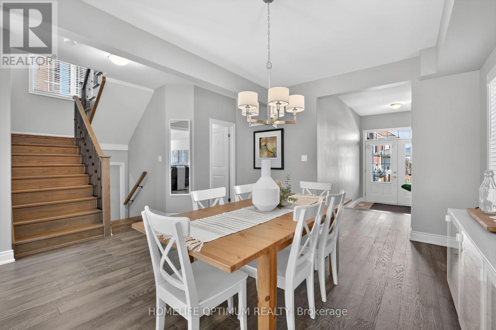 33 St Augustine Drive, Whitby, Ontario  L1M 0L7 - Photo 5 - E13124552